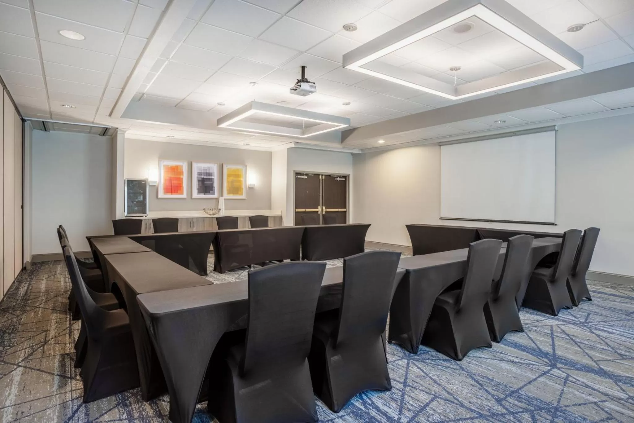 Meeting/conference room in Holiday Inn Express and Suites Tampa I-75 at Bruce B. Downs by IHG