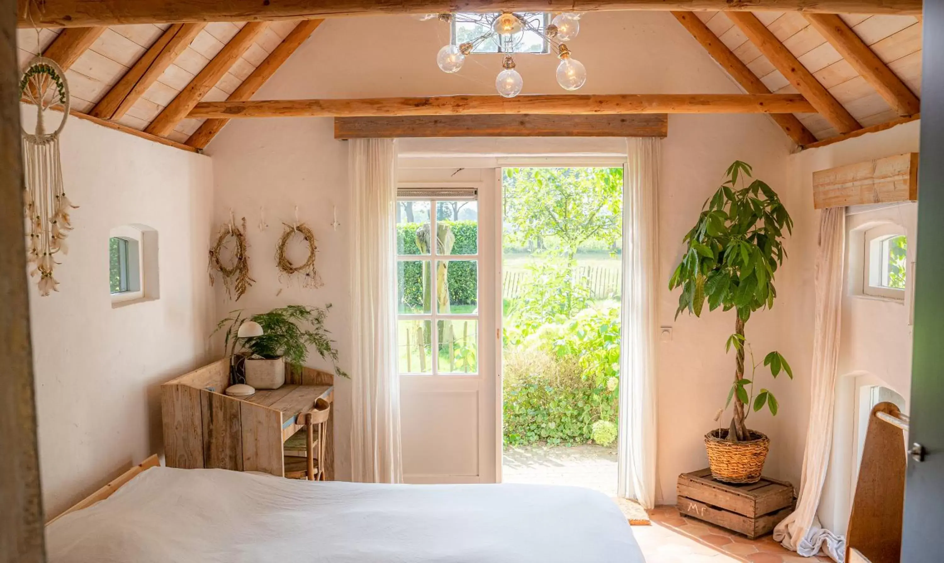 Bed in Sallandelijk Bakhuis Bed in Sallandelijk Bakhuis