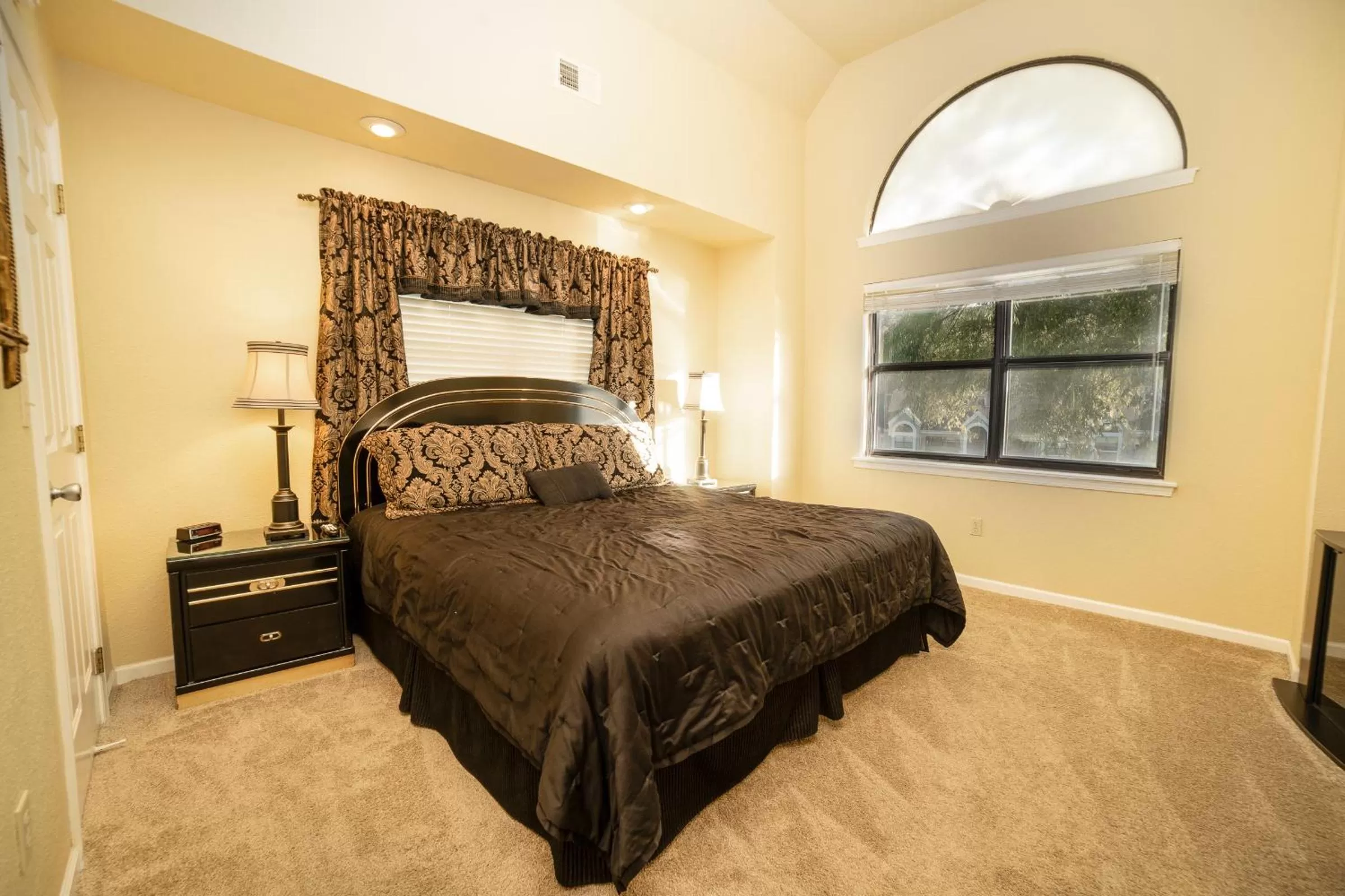 Bed in Pointe Royale Golf Resort