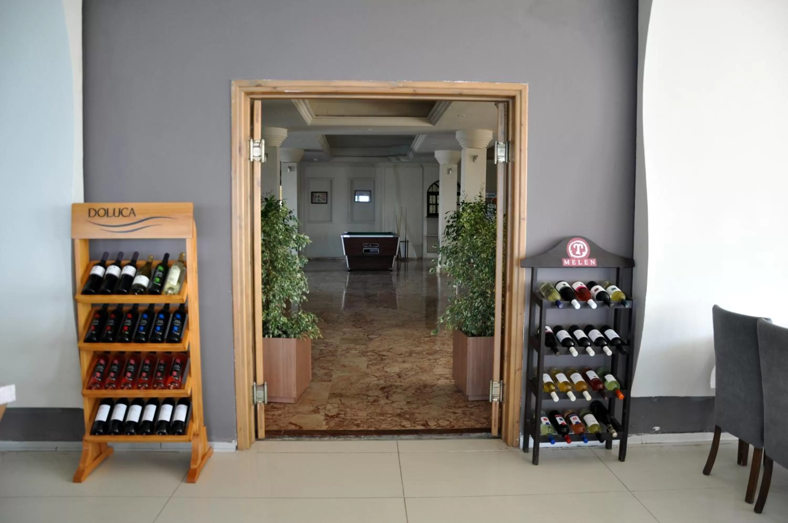 Restaurant/places to eat in Manolya Hotel