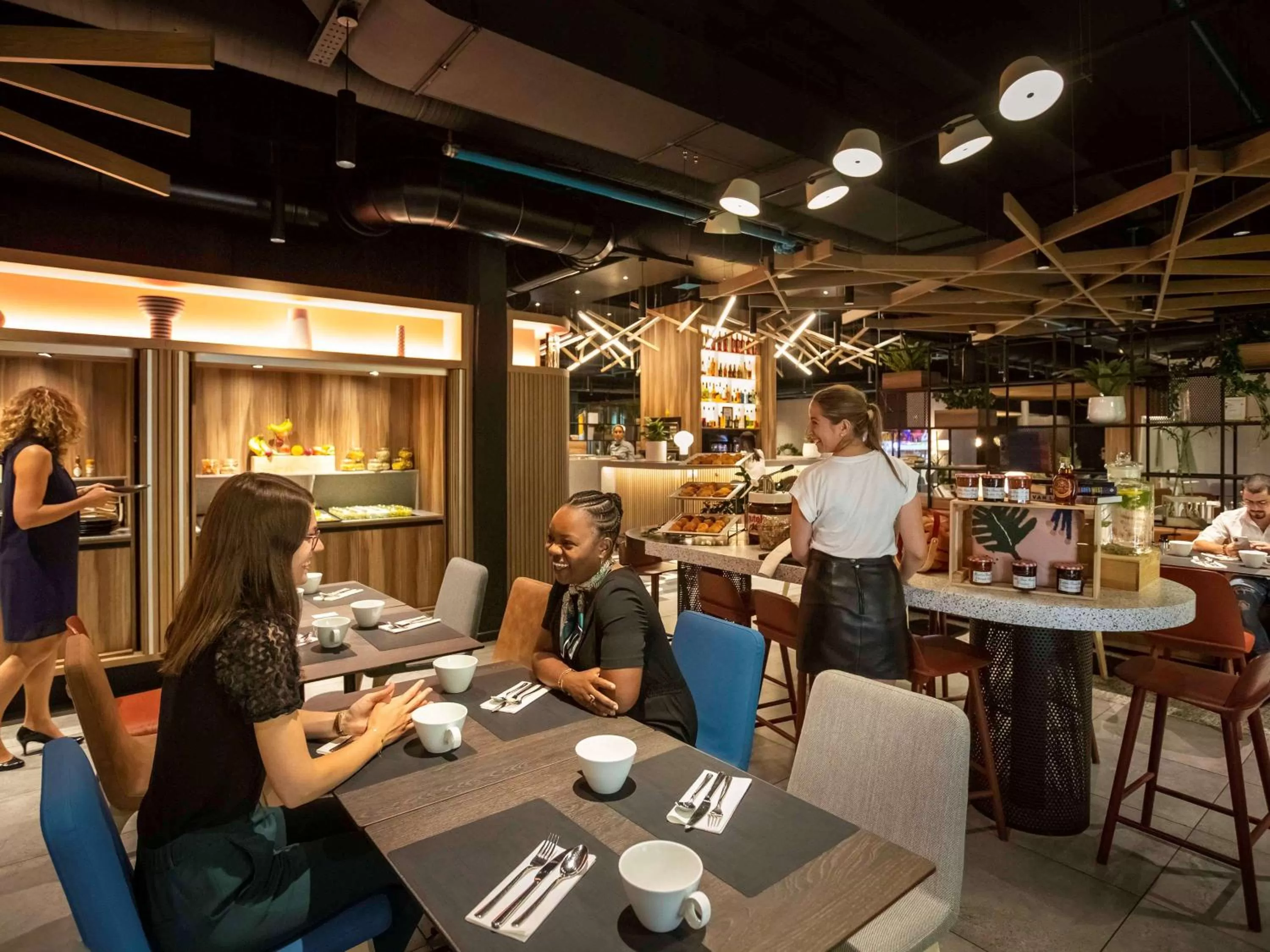 Restaurant/places to eat in Novotel Strasbourg Centre Halles