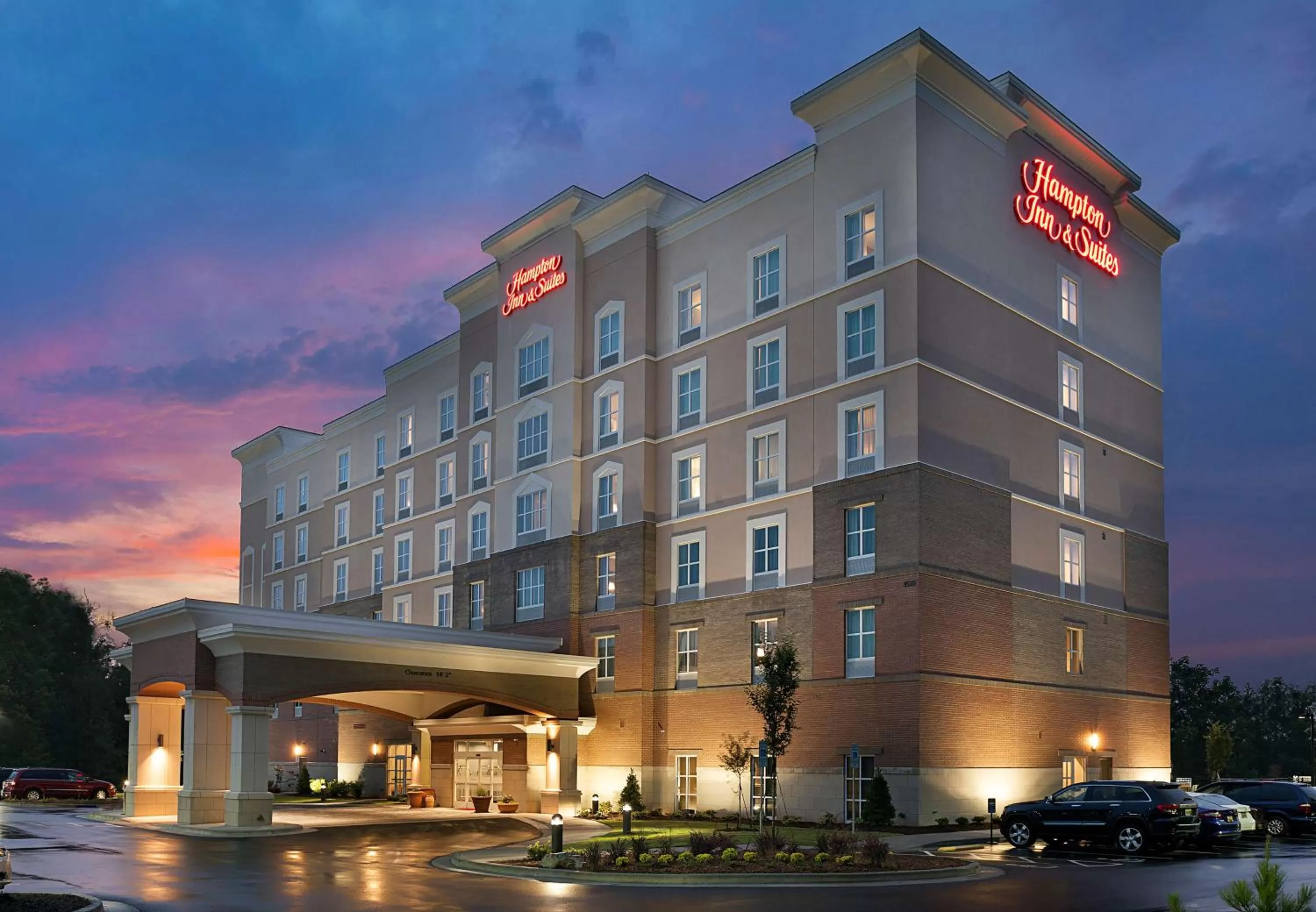 Property building in Hampton Inn and Suites Fort Mill, SC