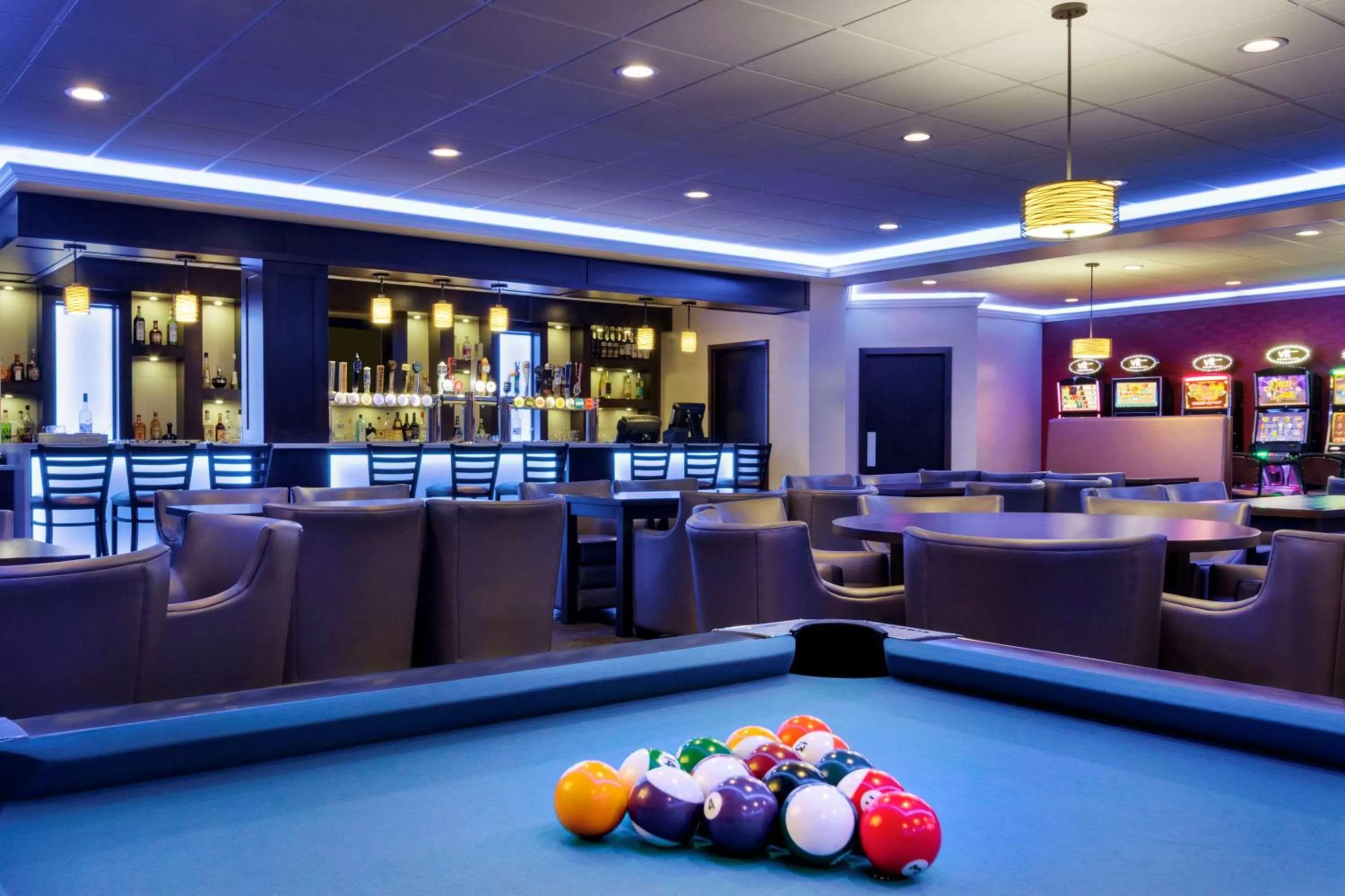 Restaurant/places to eat in Travelodge by Wyndham Lethbridge