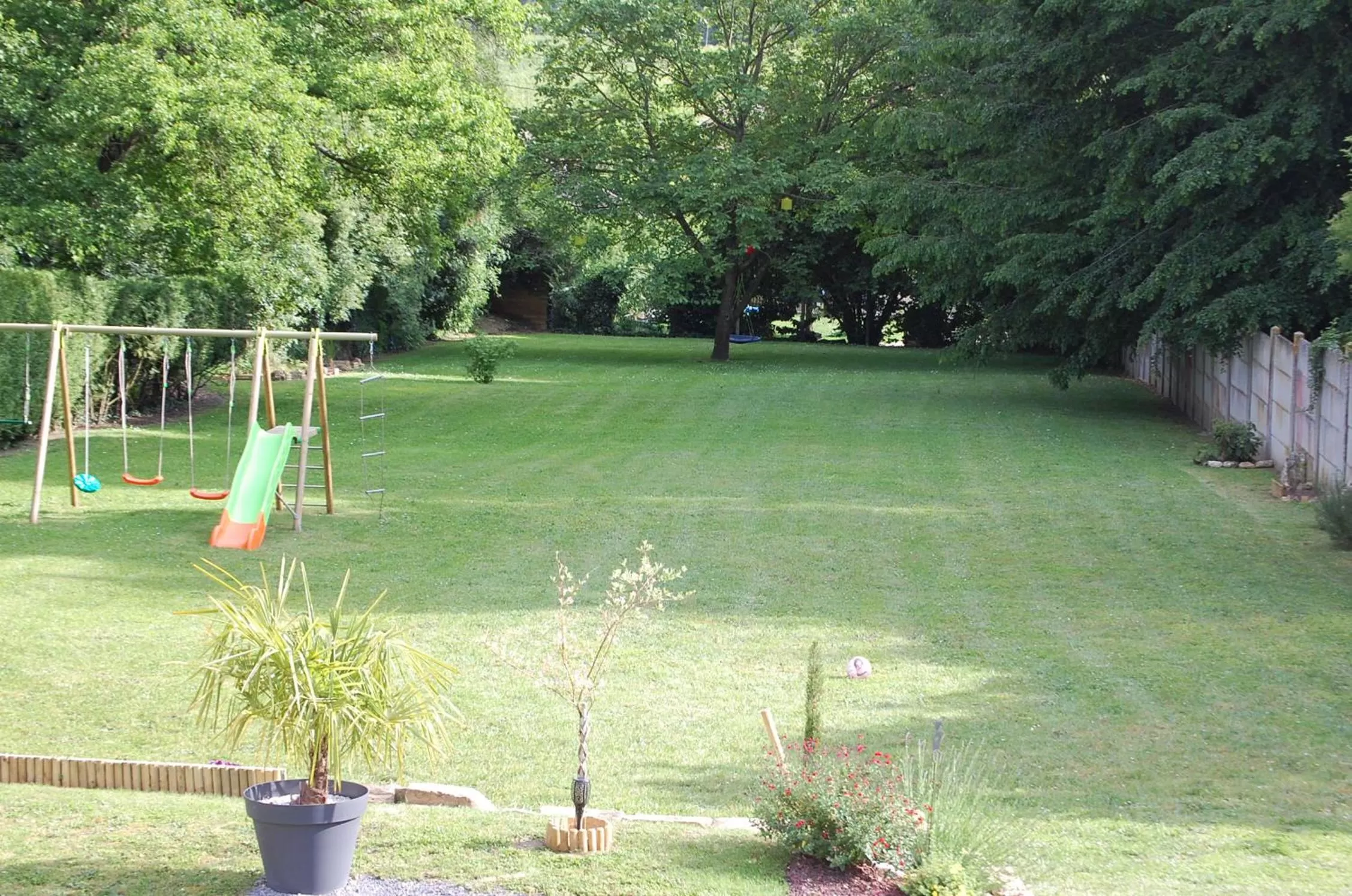 Garden view in Le clos du mont César