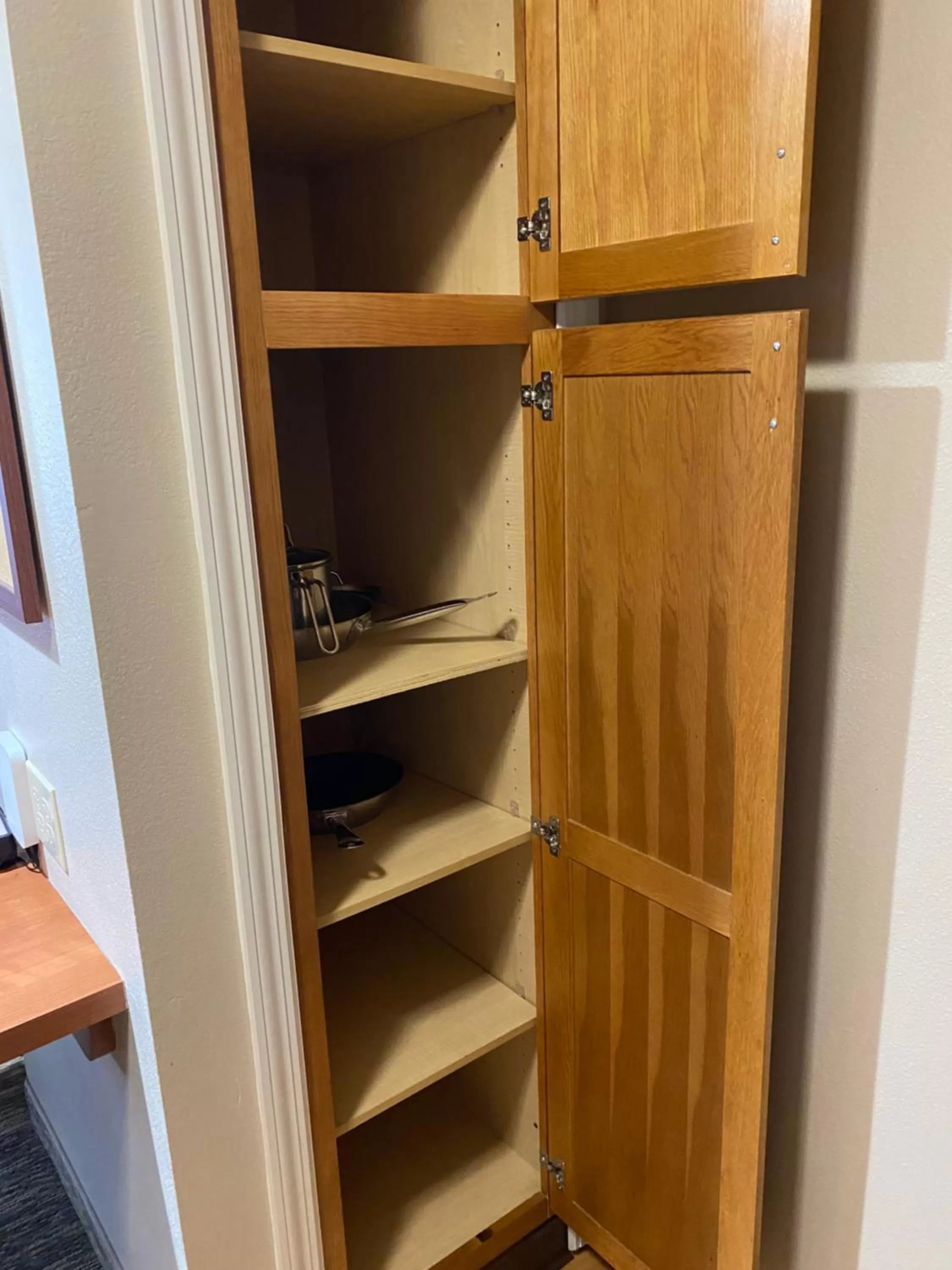 microwave in Candlewood Williamsport by IHG