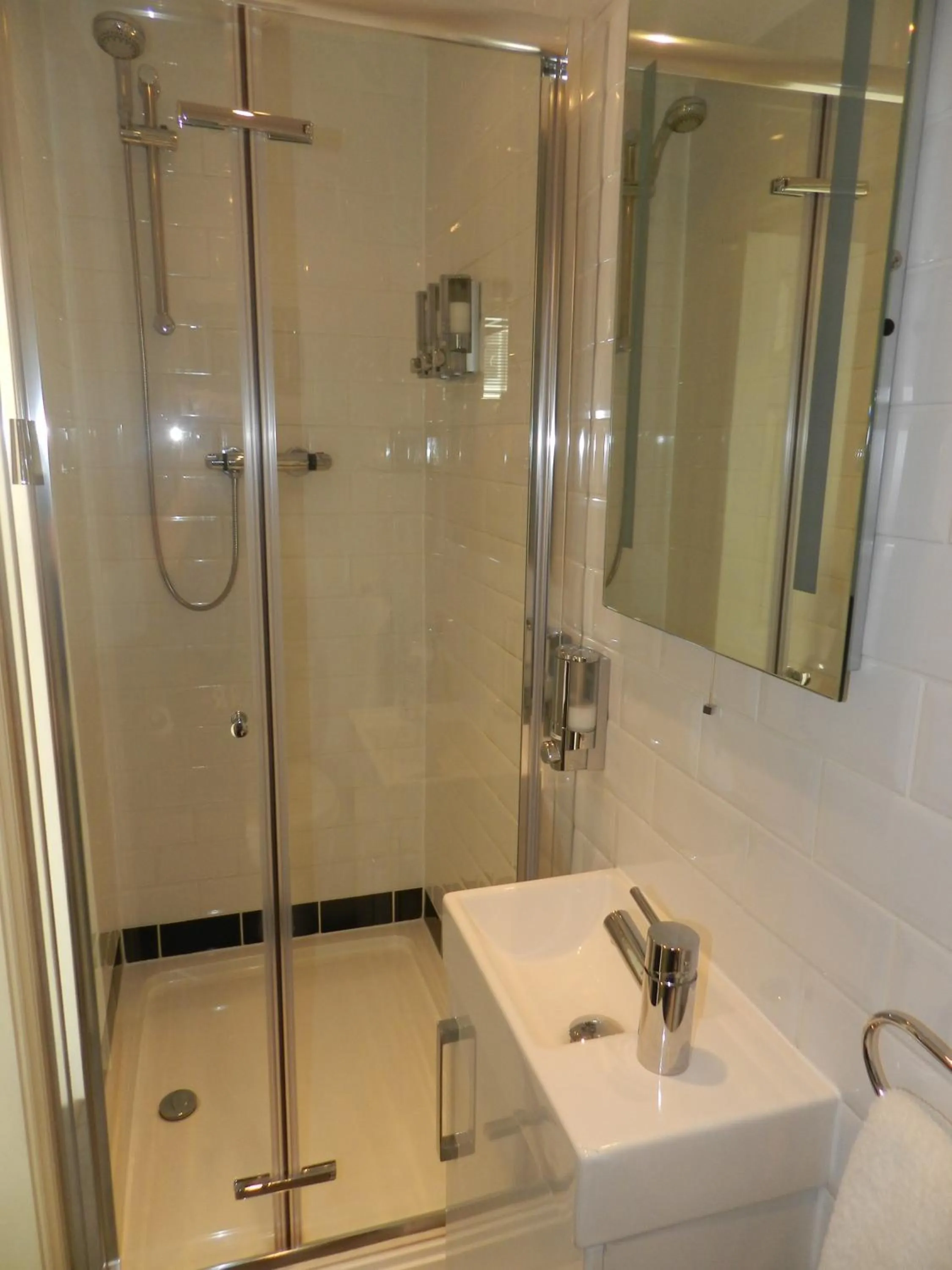 Bathroom in Senlac Guesthouse