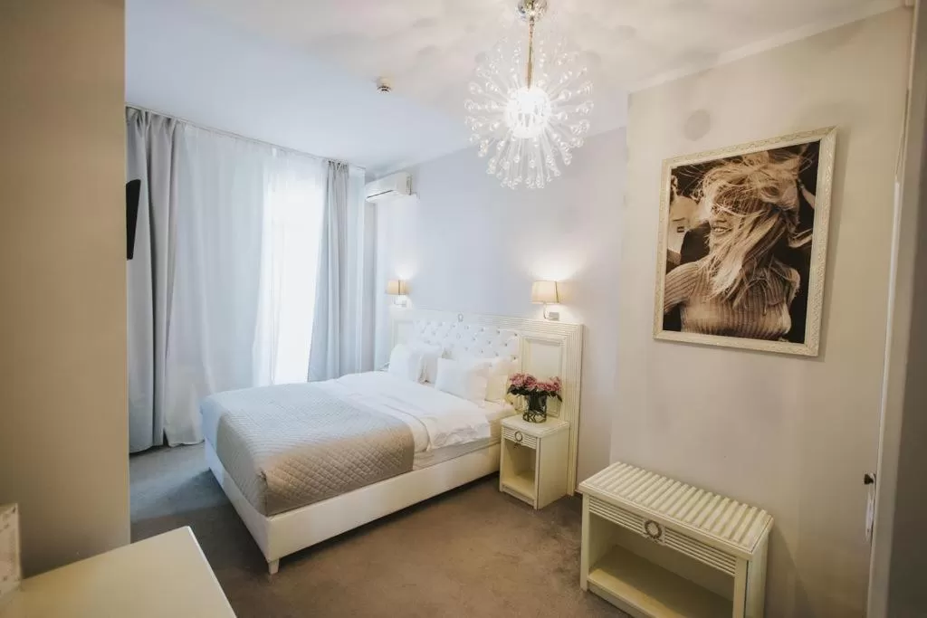 Comfort double room without balcony in Carol Boutique - Vila Cornelia