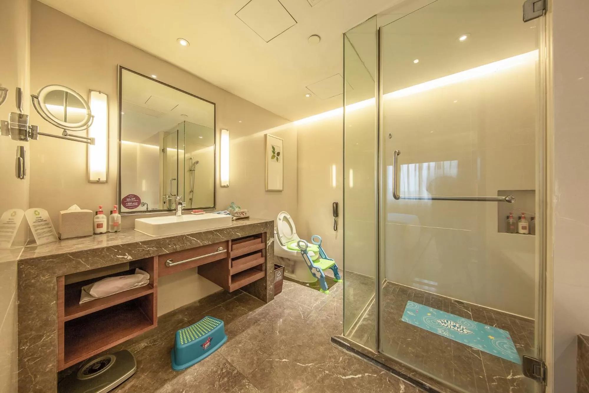 Bathroom in Crowne Plaza Guangzhou City Centre by IHG