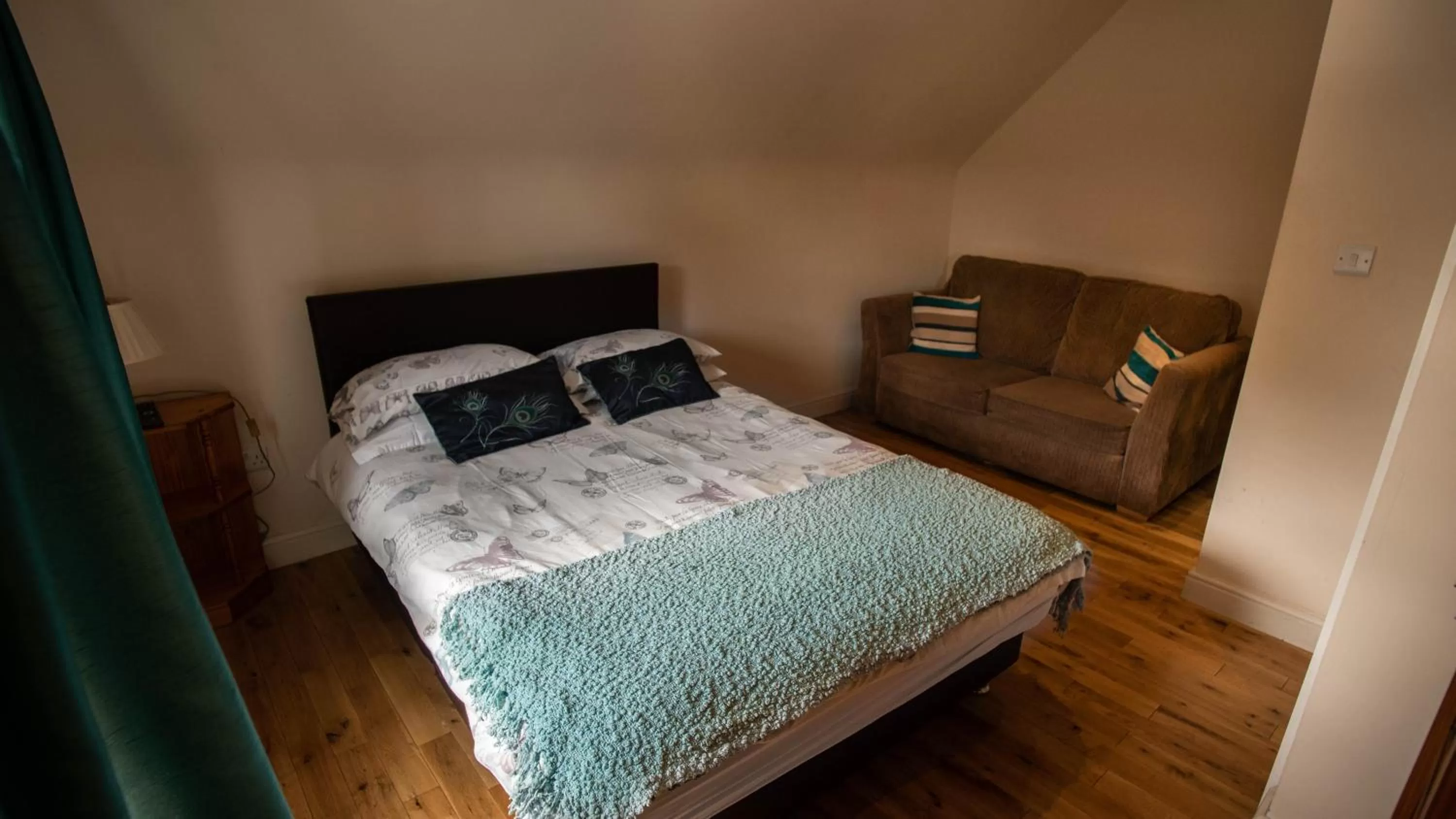 Bed in The Pebley Inn