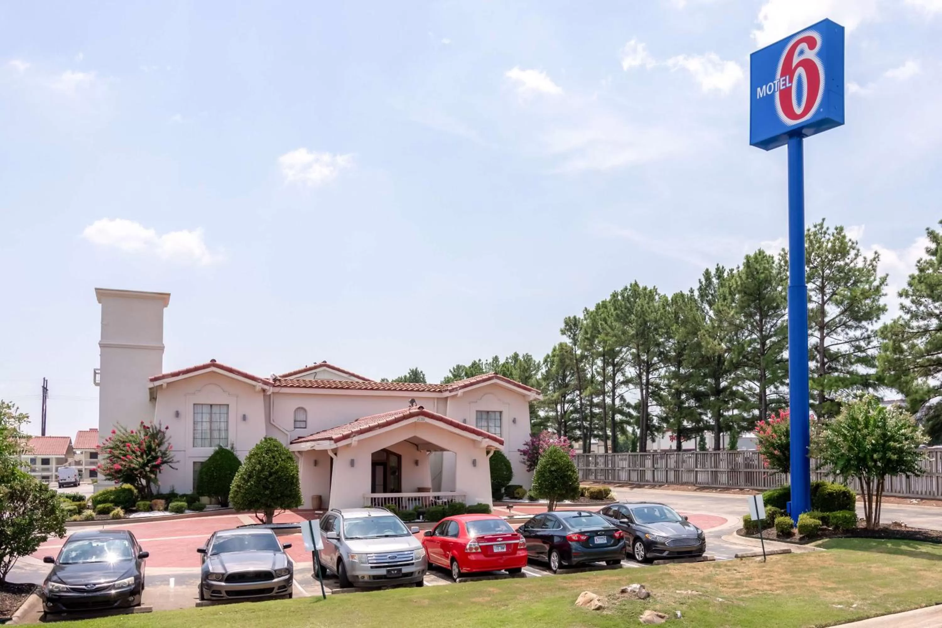 Property building in Motel 6-North Little Rock, AR - McCain