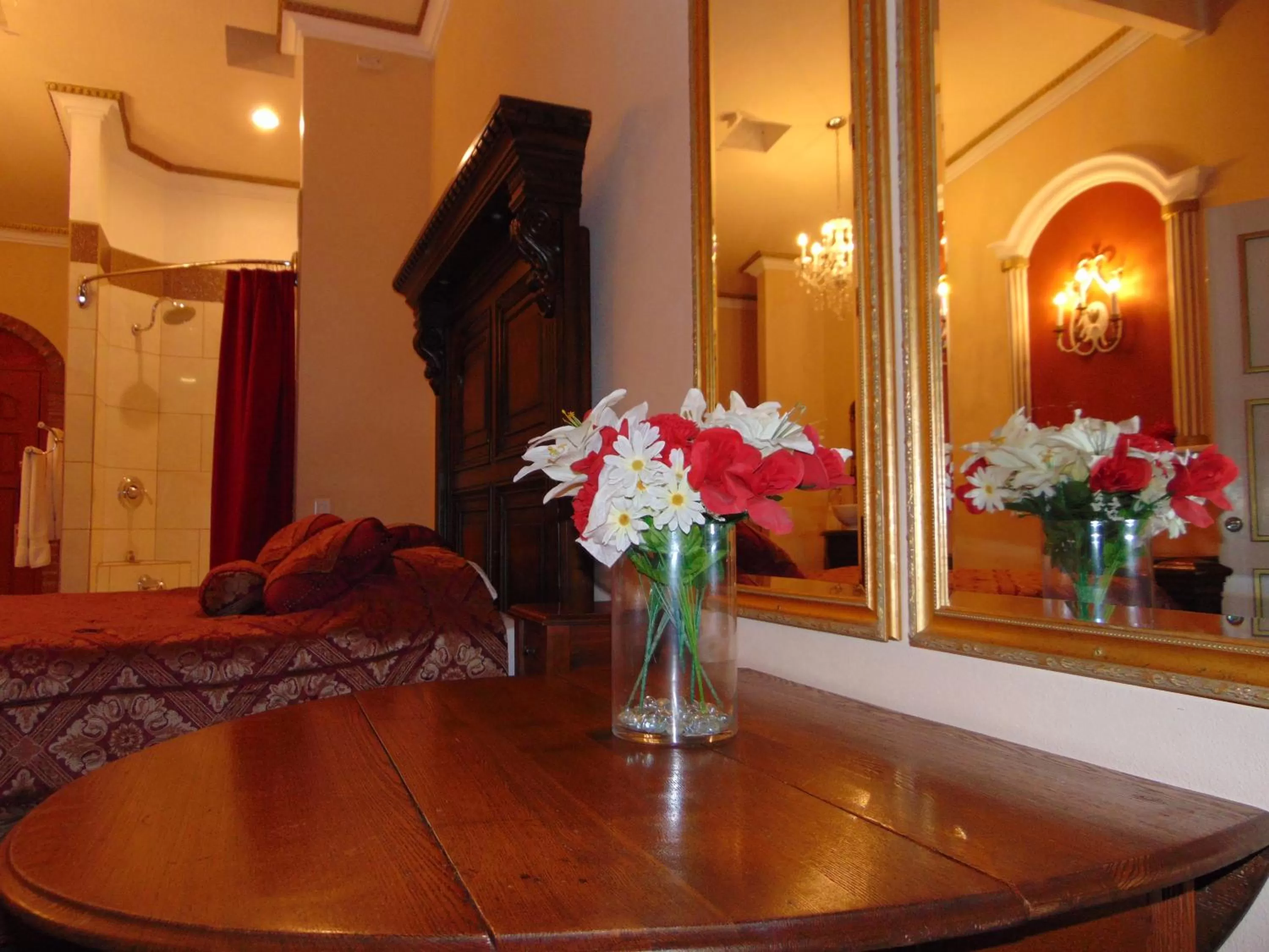 Photo of the whole room in Poco Cielo Hotel