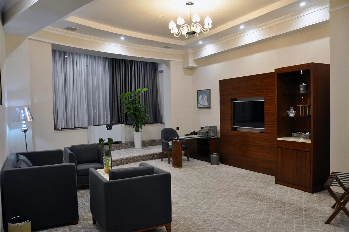 Parliament Palace Hotel