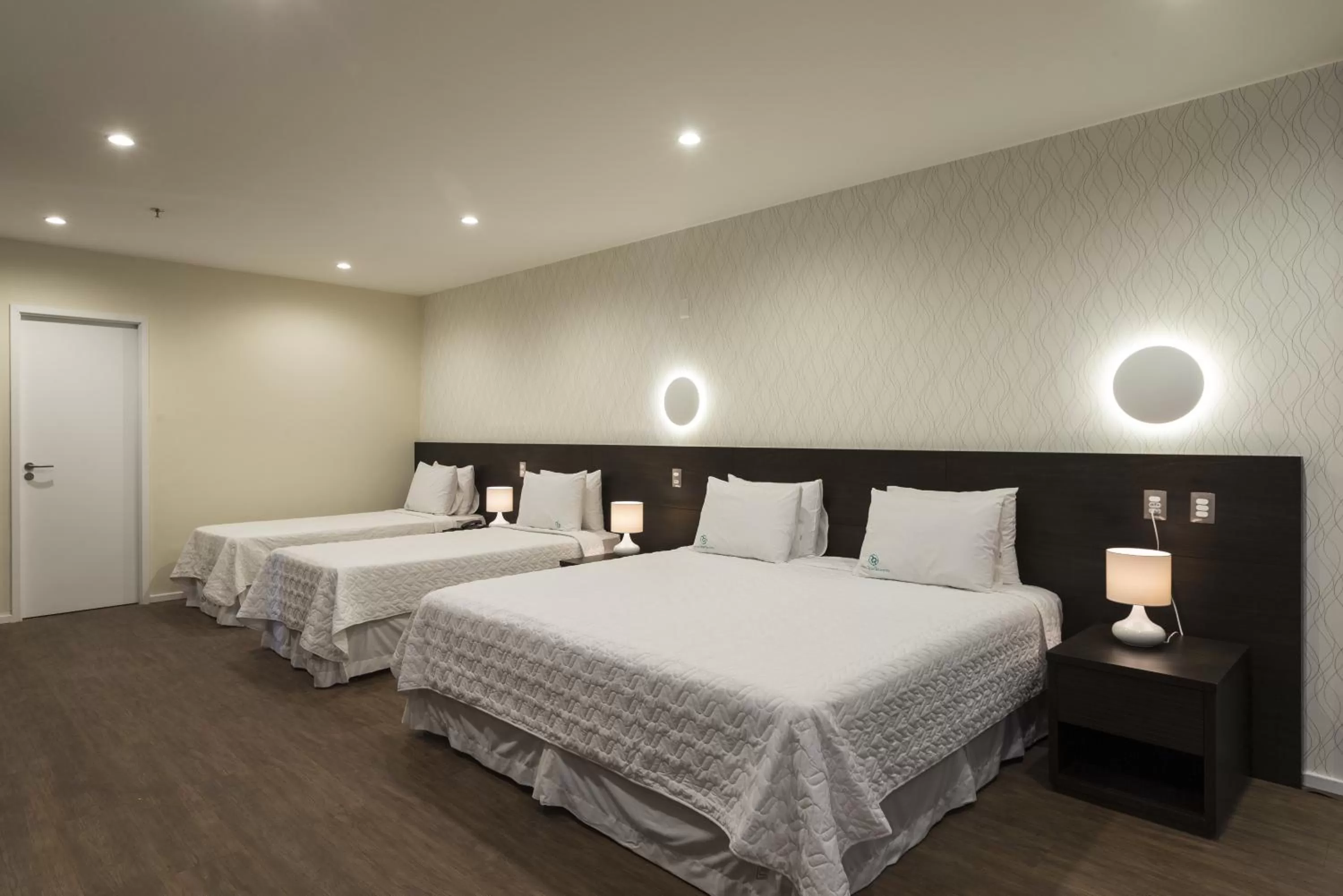 Photo of the whole room, Bed in Arosa Rio Hotel