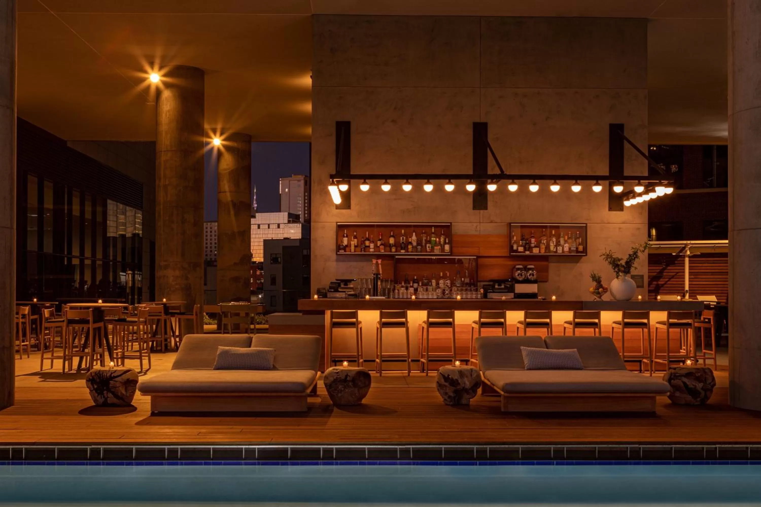 Lounge or bar in W Nashville