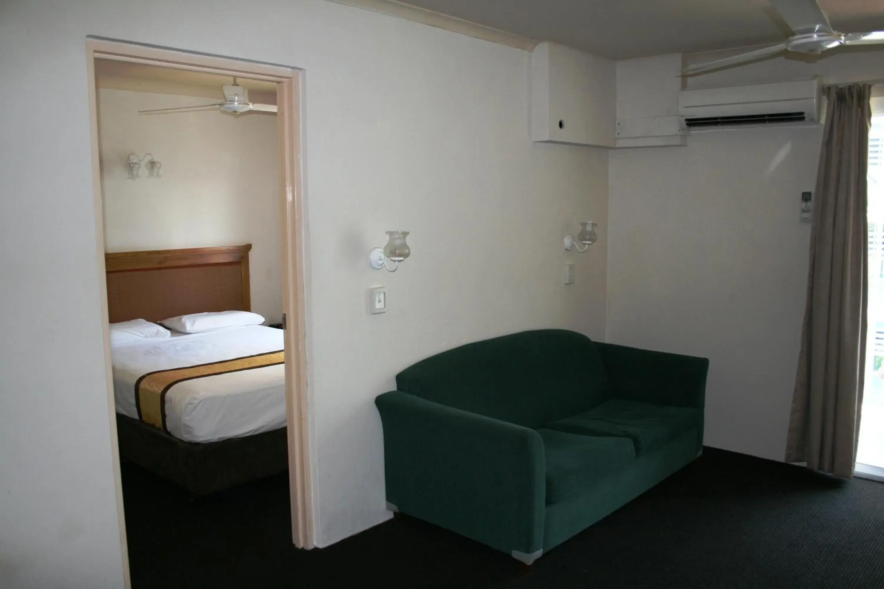 Two-Bedroom Apartment in Luma Luma Holiday Apartments Two-Bedroom Apartment in Luma Luma Holiday Apartments