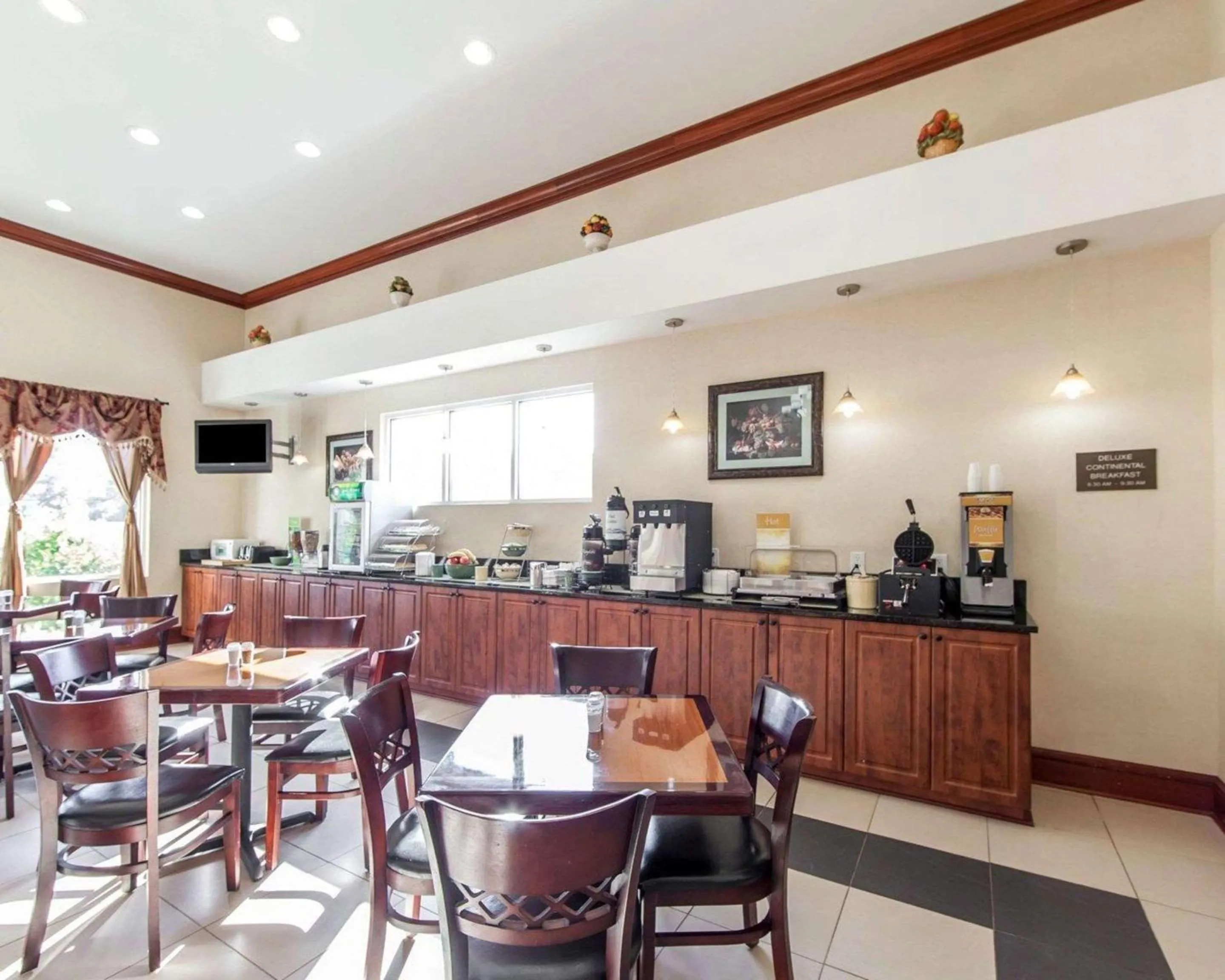 Restaurant/places to eat in Quality Inn & Suites Cartersville North