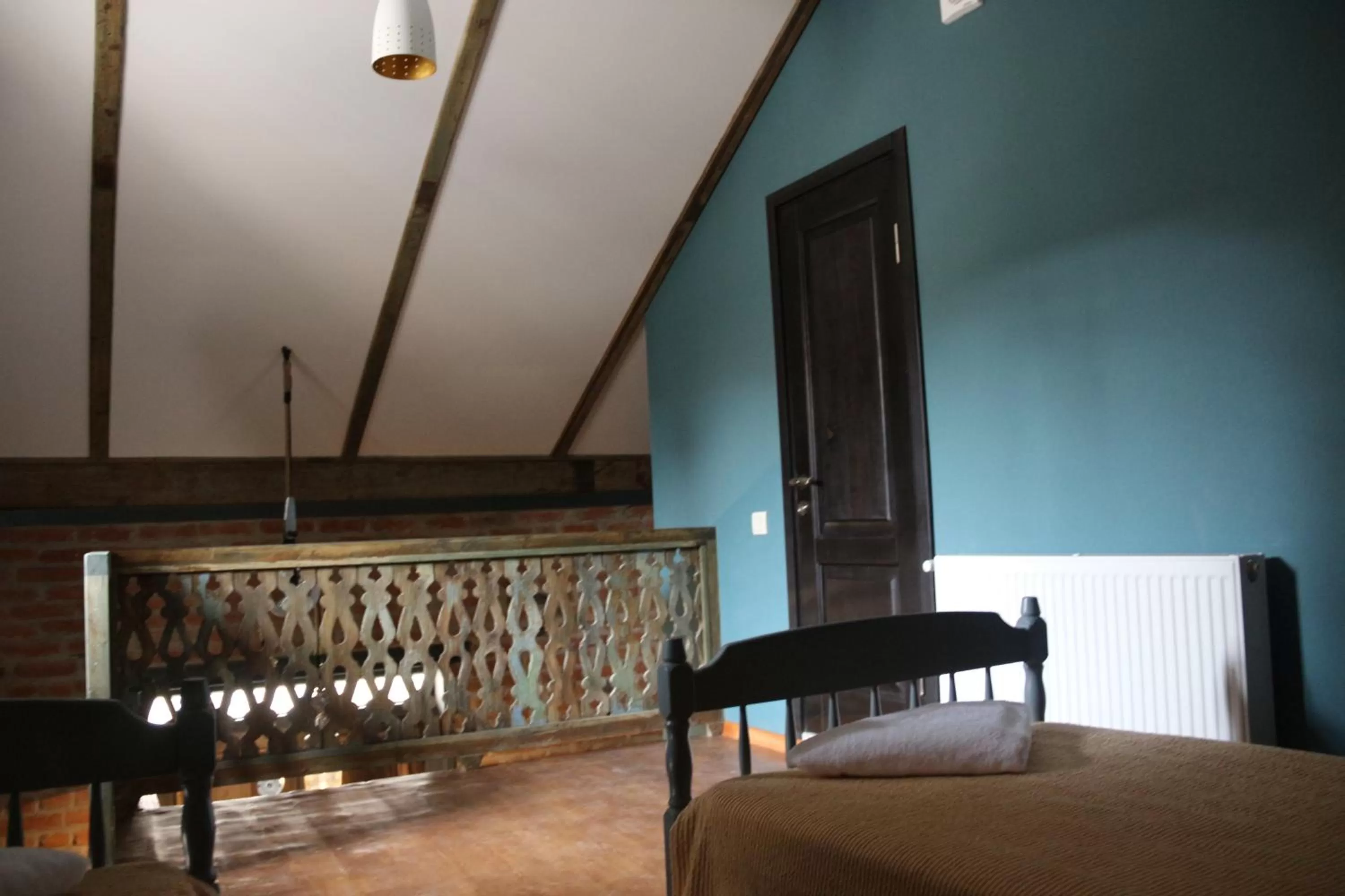 Photo of the whole room, Bed in 3 Heritage Rooms