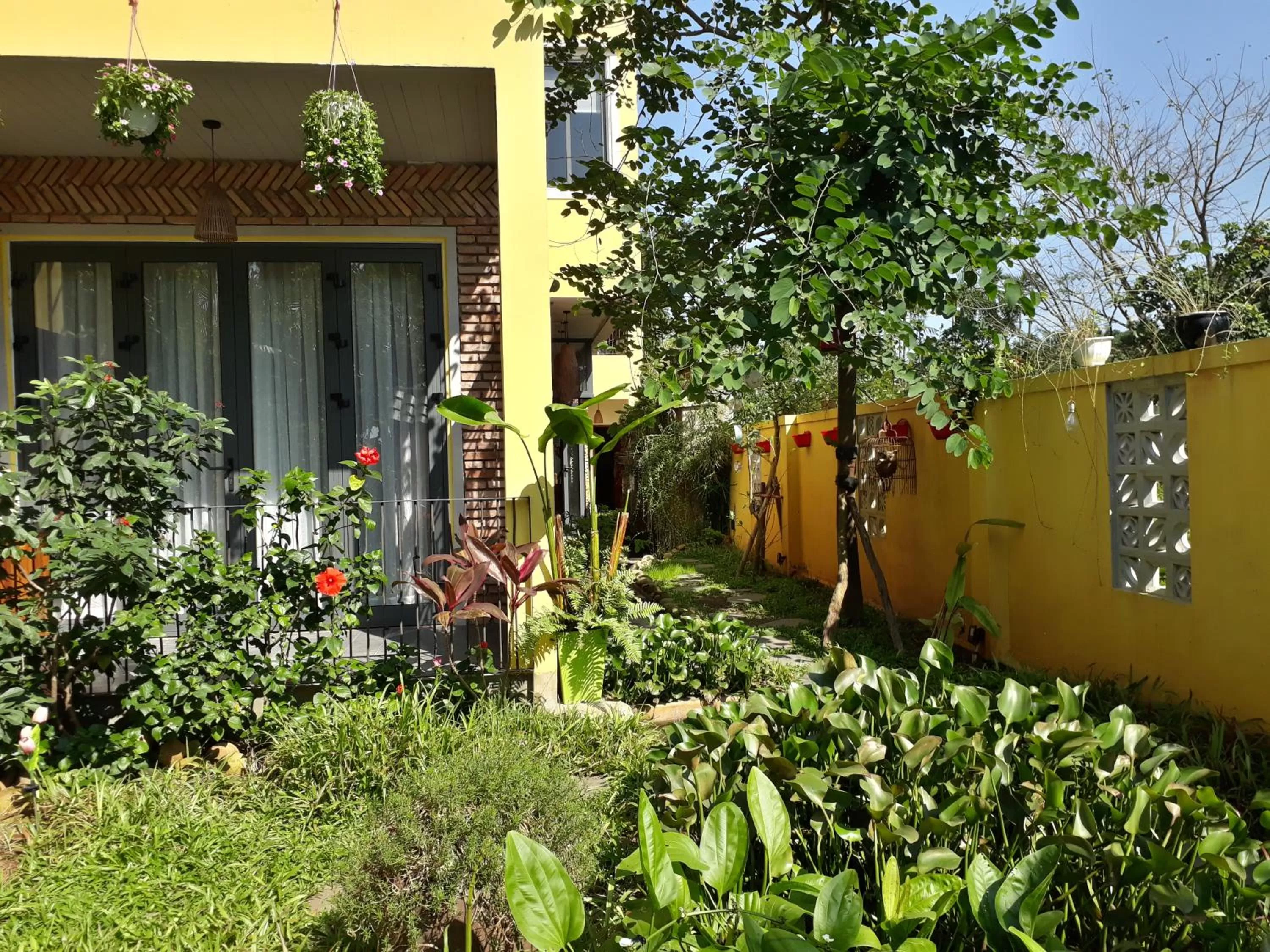 Garden in Pink Tulip Hoi An