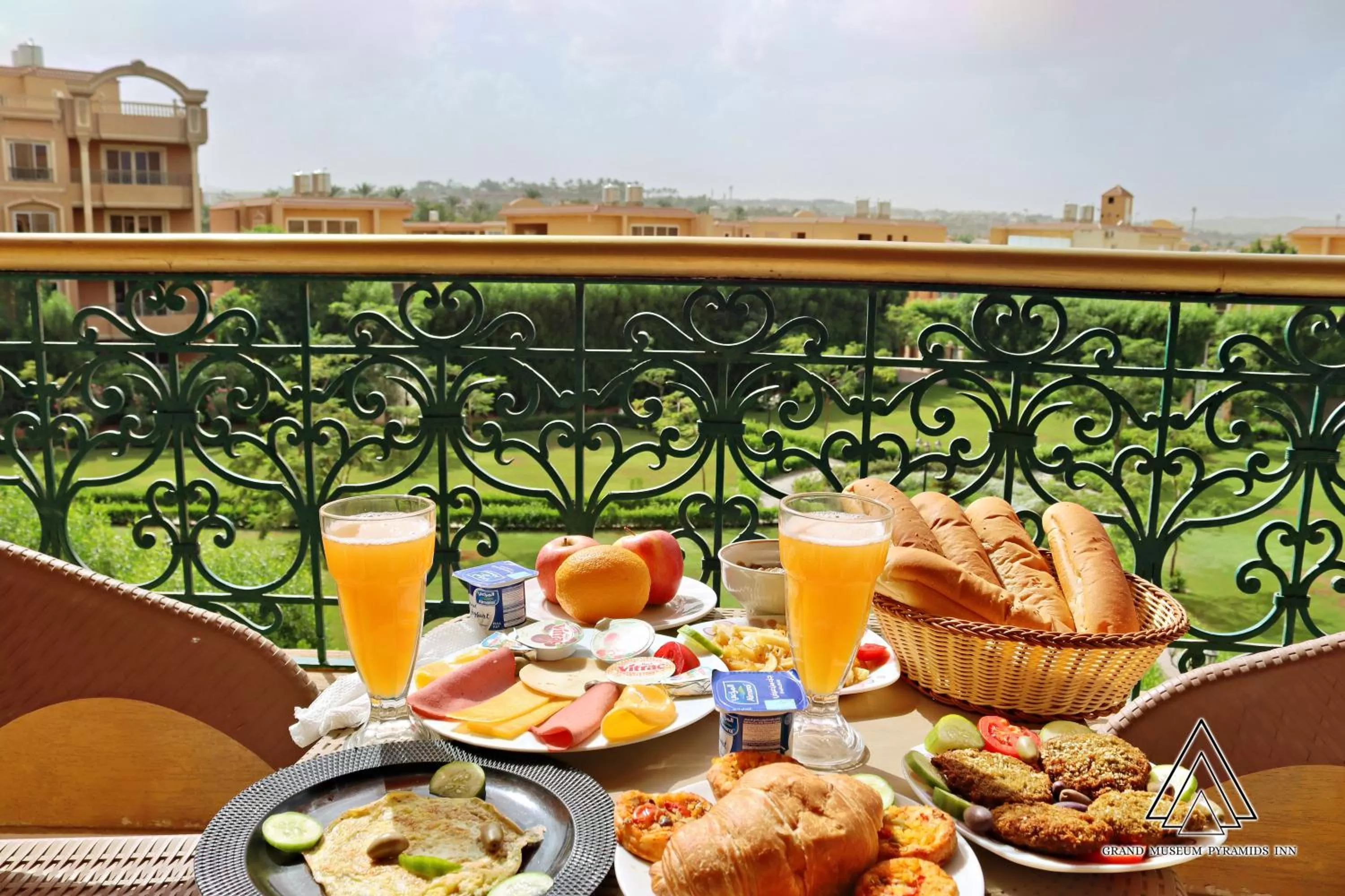 Grand Museum Pyramids Inn