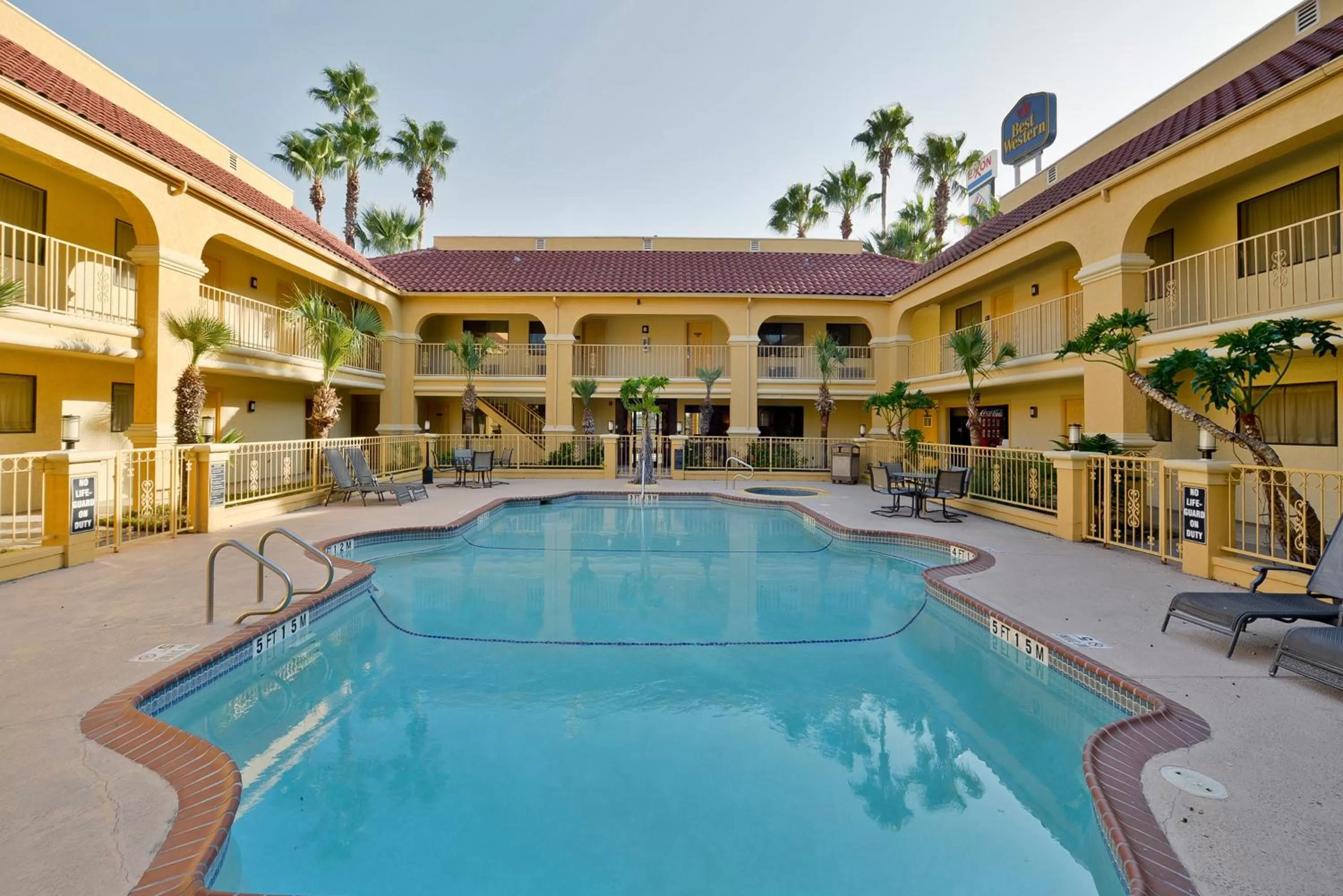 Swimming pool in Super 8 by Wyndham Corpus Christi Northwest
