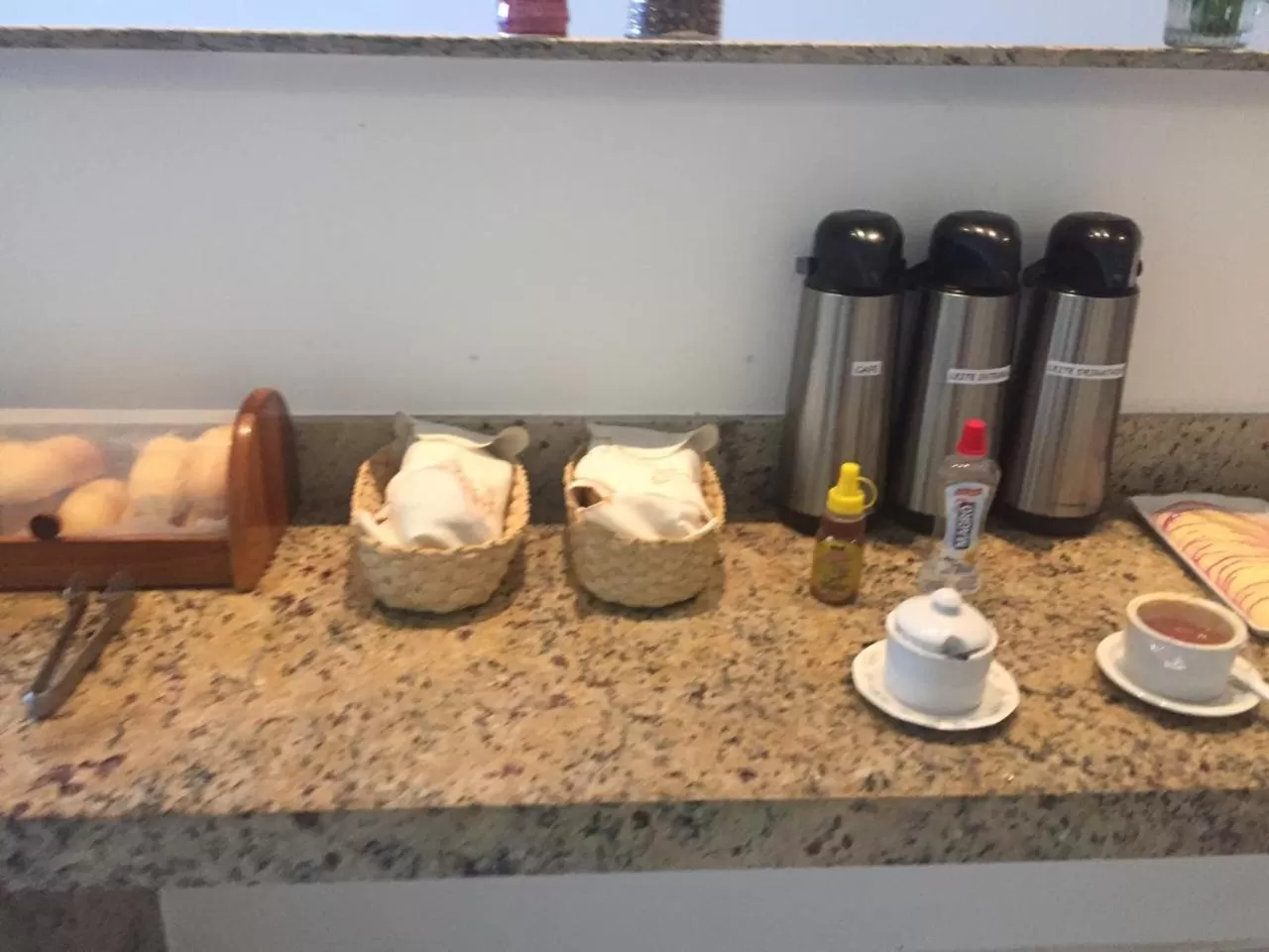 Breakfast in Praia da Ferradurinha Guest House