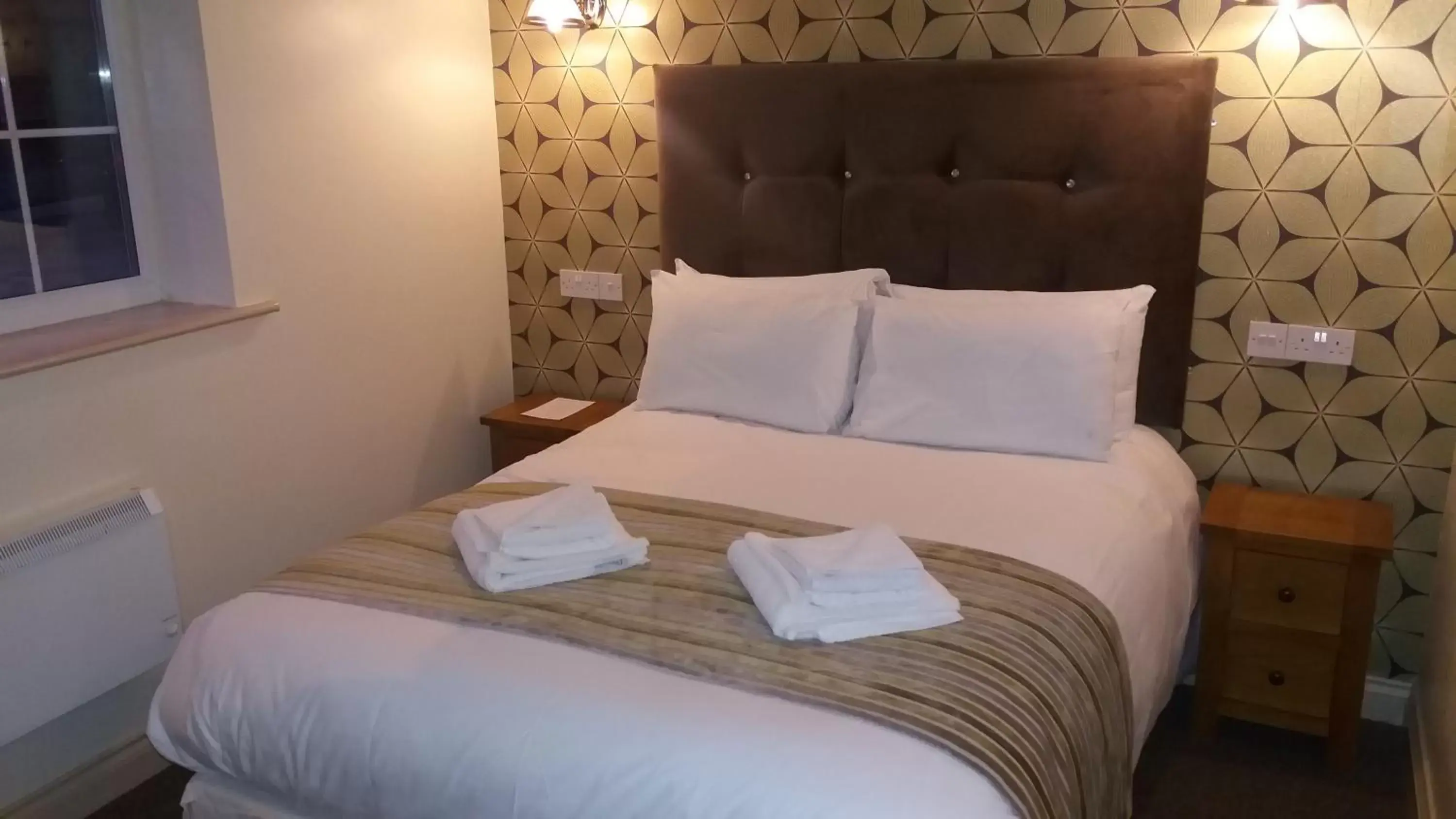 Double Room in The Moseley Arms Double Room in The Moseley Arms