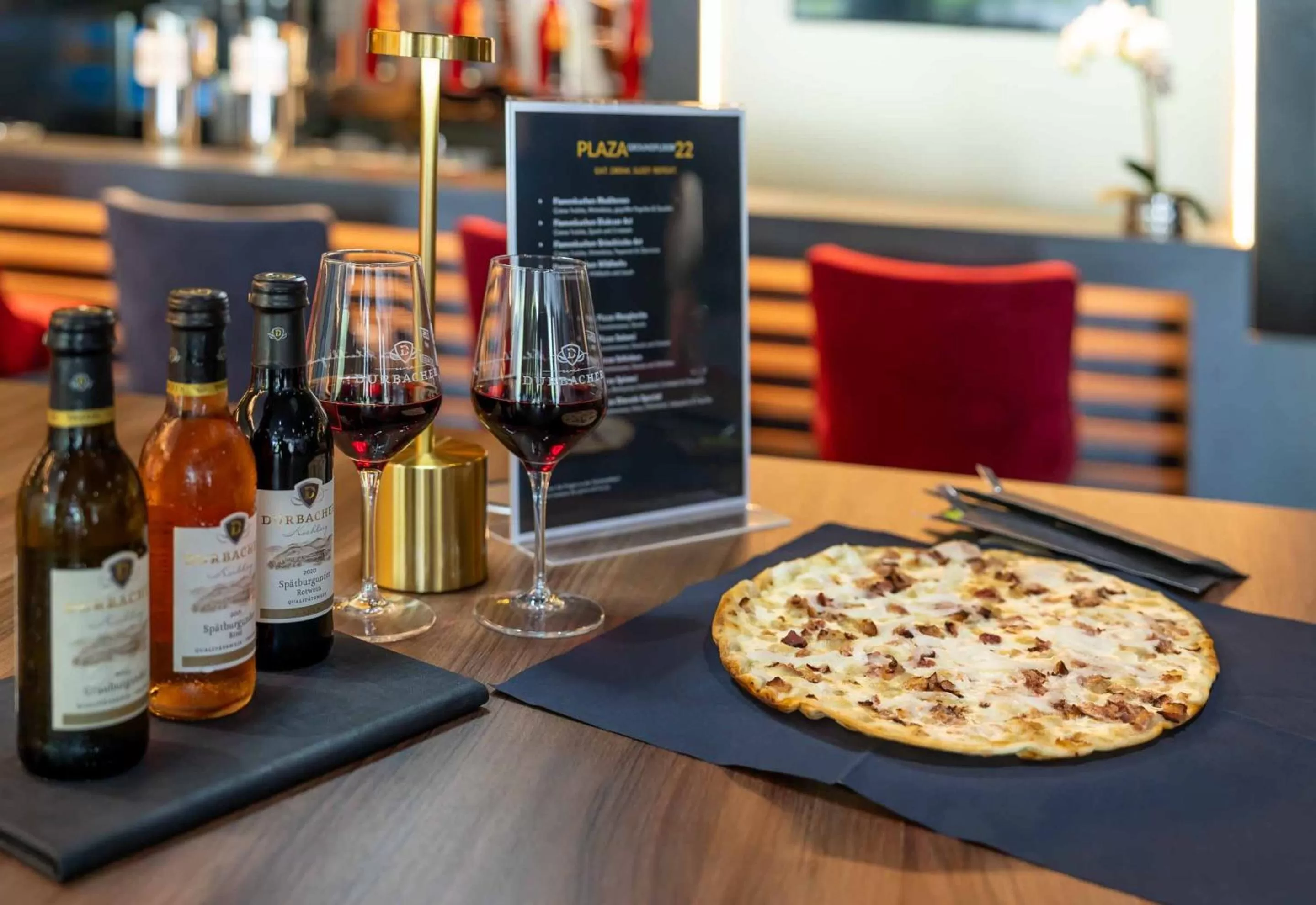 Lounge or bar in PLAZA Premium Karlsruhe