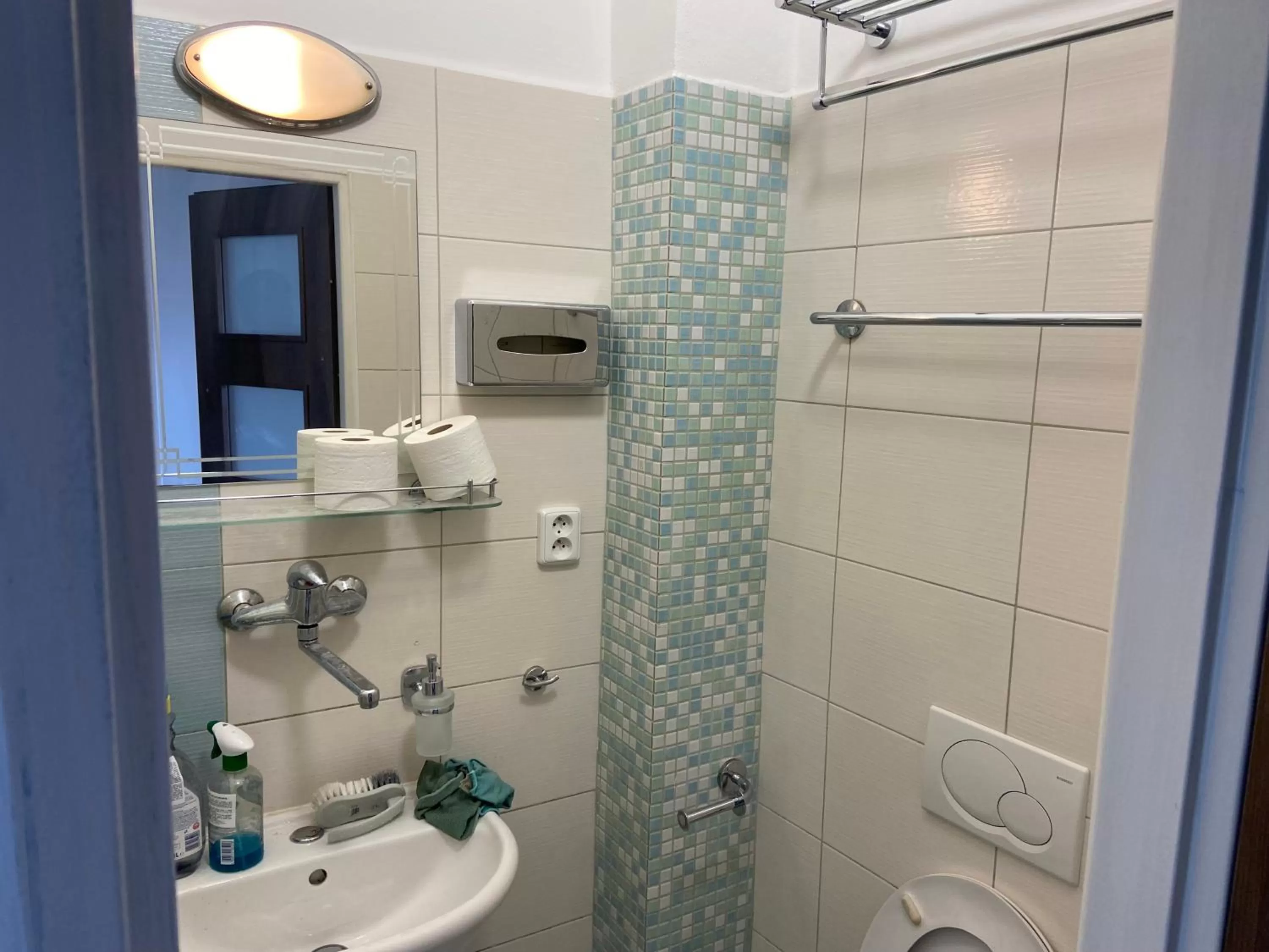 Shower in Aparthotel Slezák