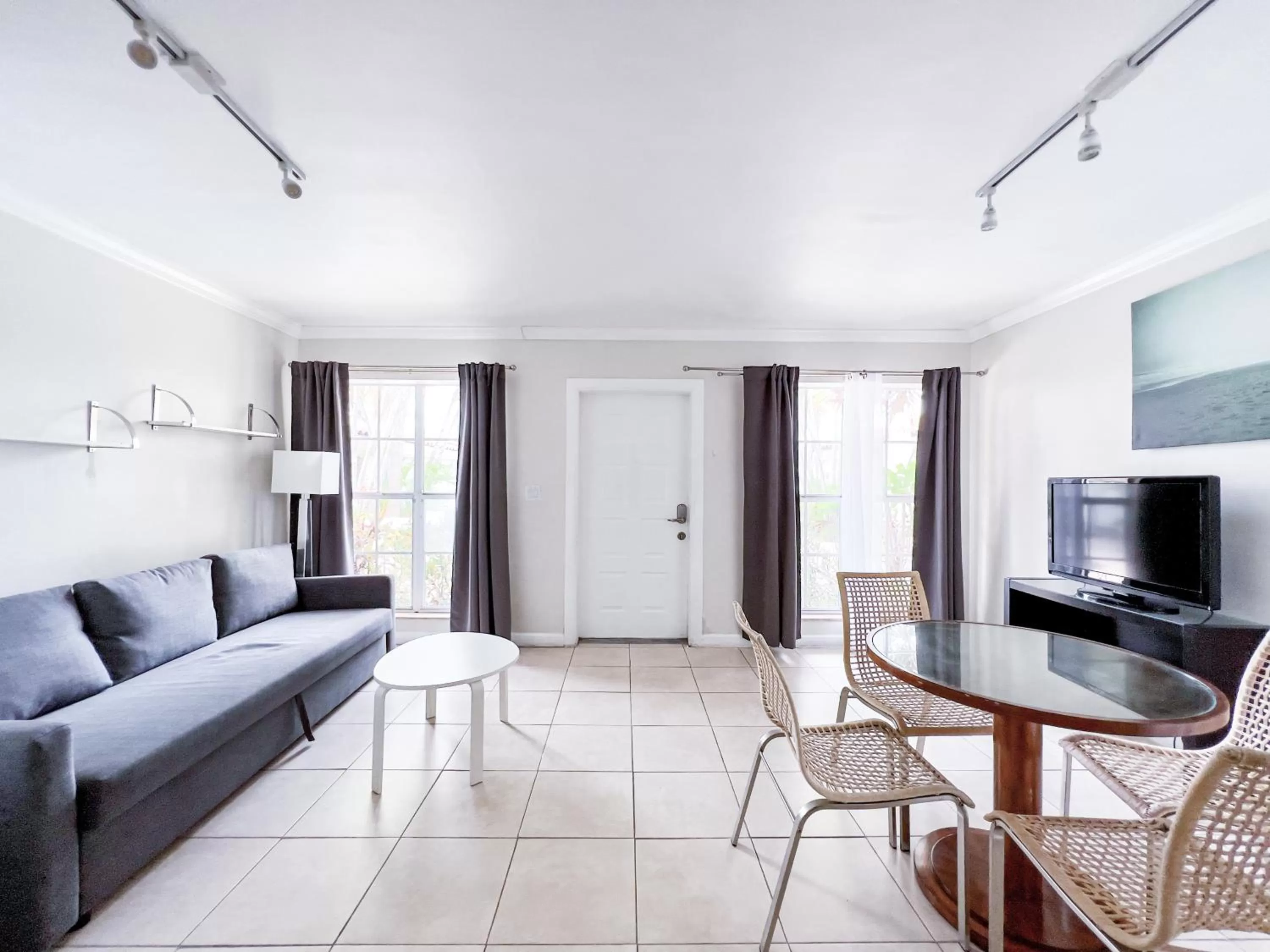 Living room, Seating Area in Tara Hotel A North Beach Village Resort Hotel