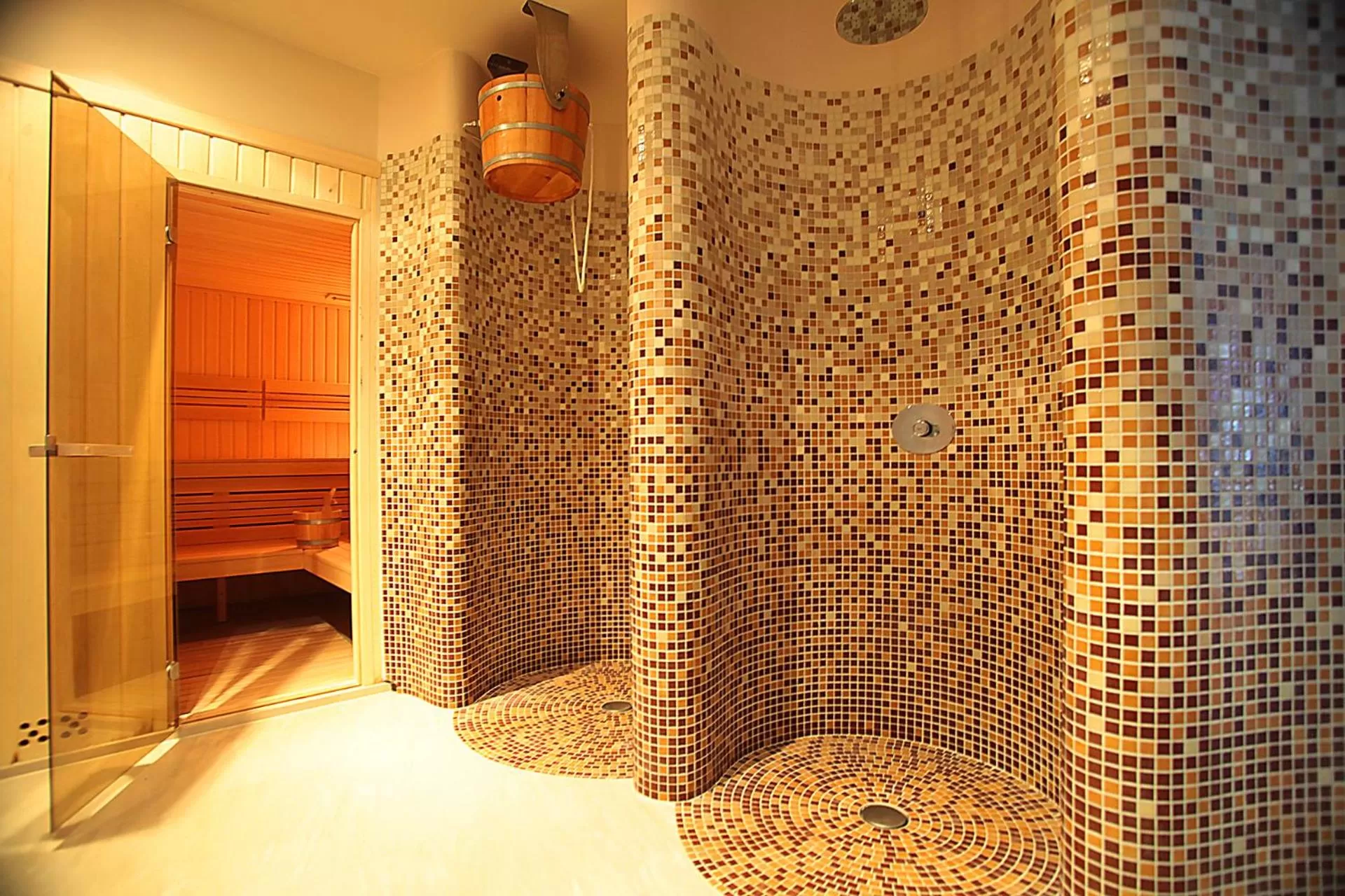 Shower in KRISTINA Willa & Spa