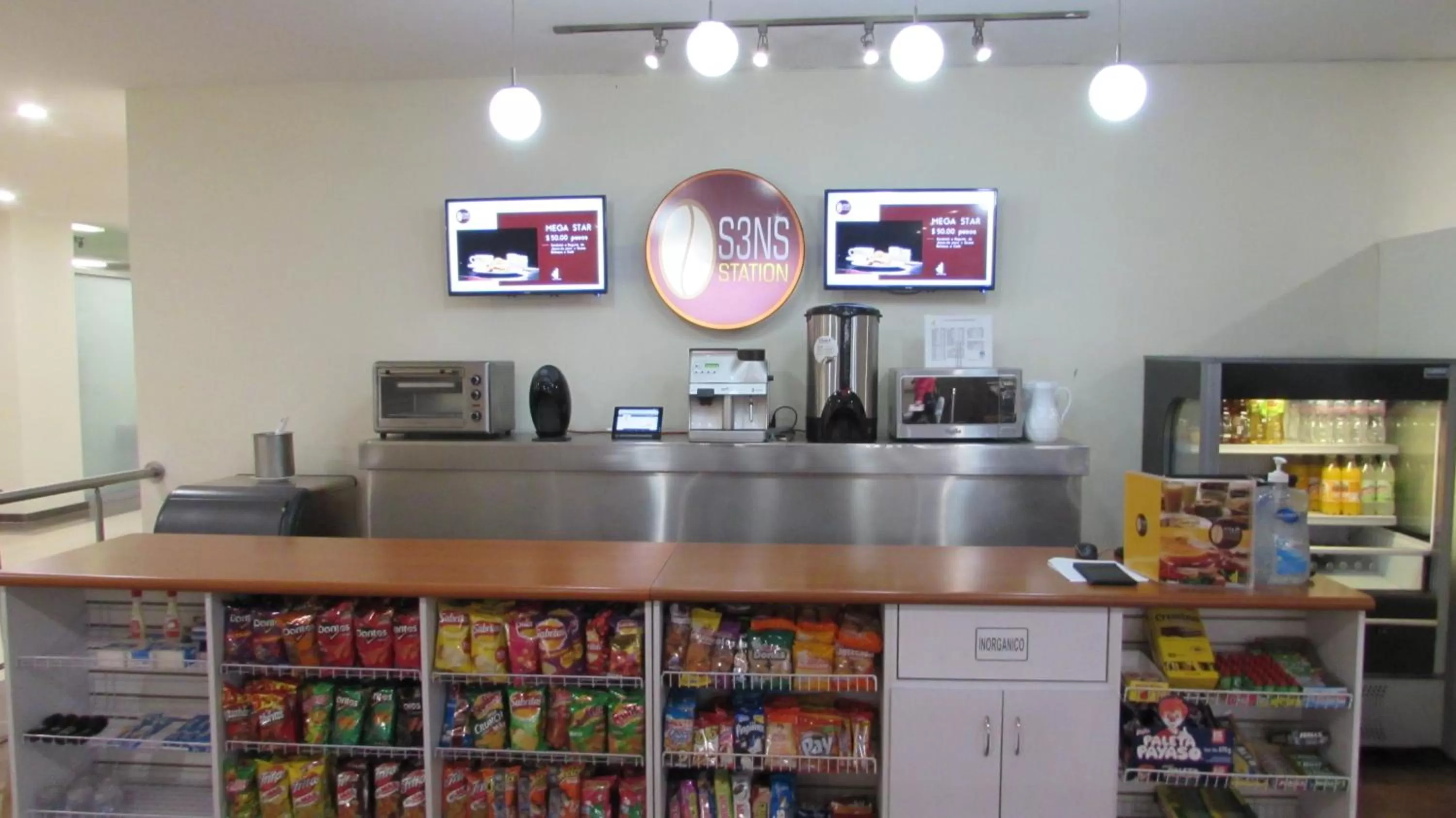 Restaurant/places to eat in Hotel Valle de Mexico Toreo