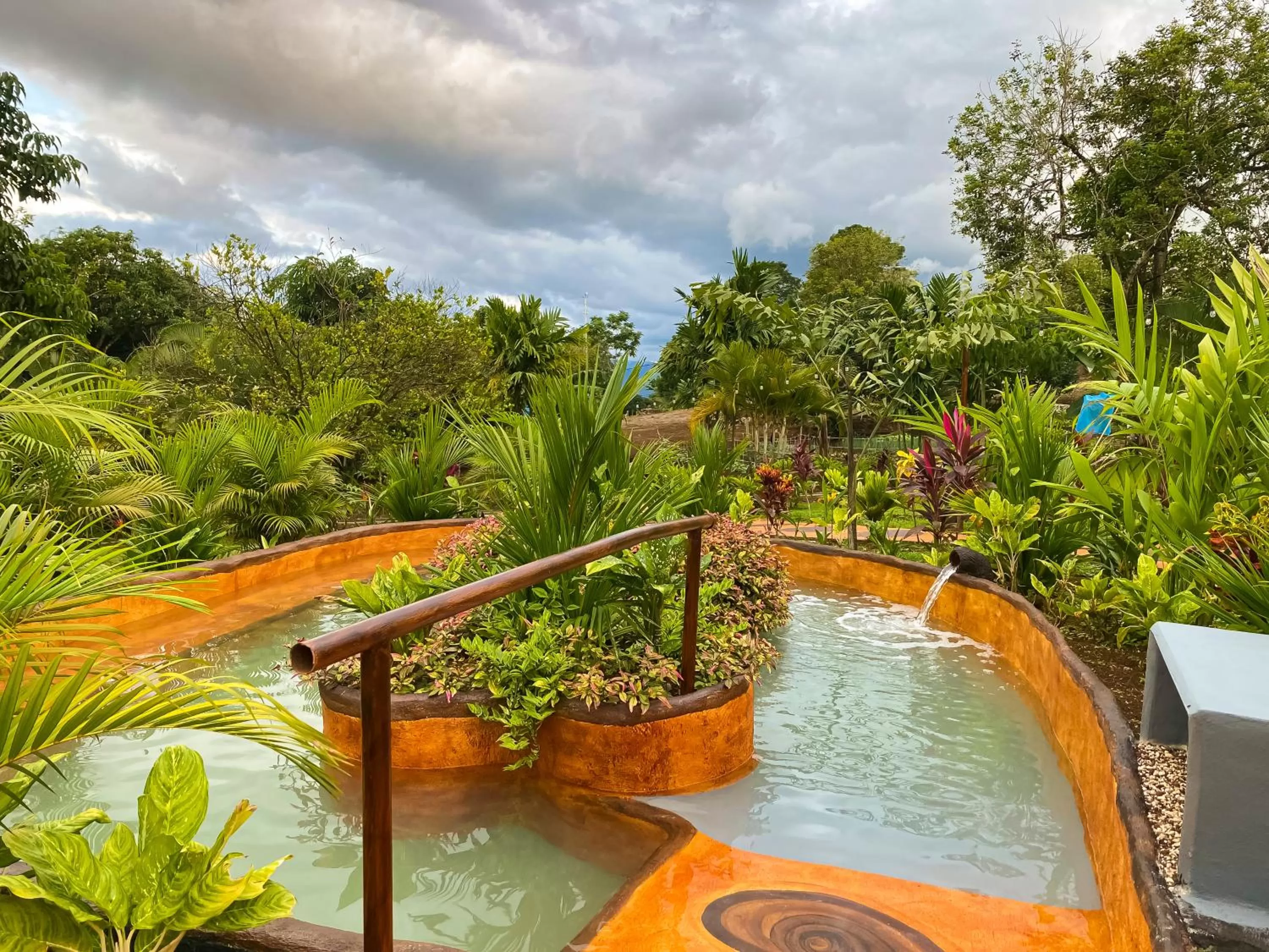 Garden in Hotel Heliconias Nature Inn & Hot Springs