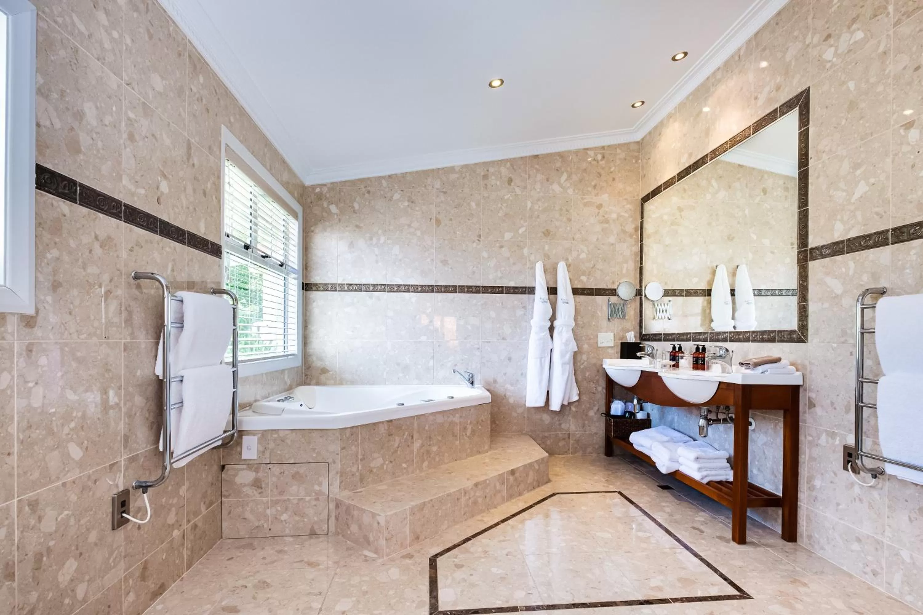 Bathroom, Bed in On The Point - Lake Rotorua