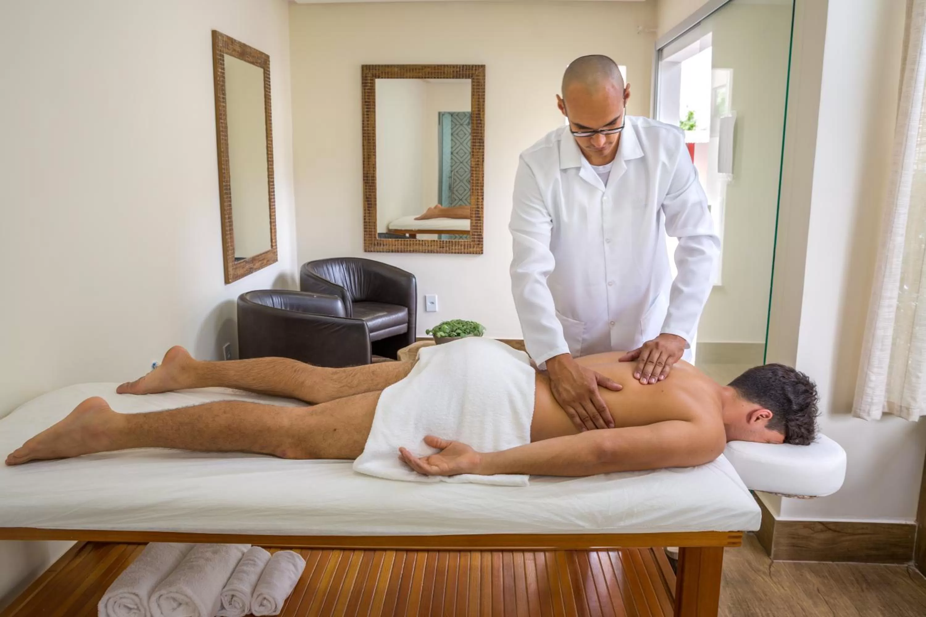 People in Floral Inn Family