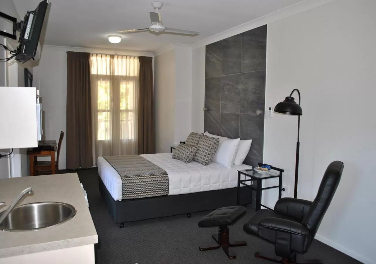 Bedroom, Bed in Heritage River Motor Inn