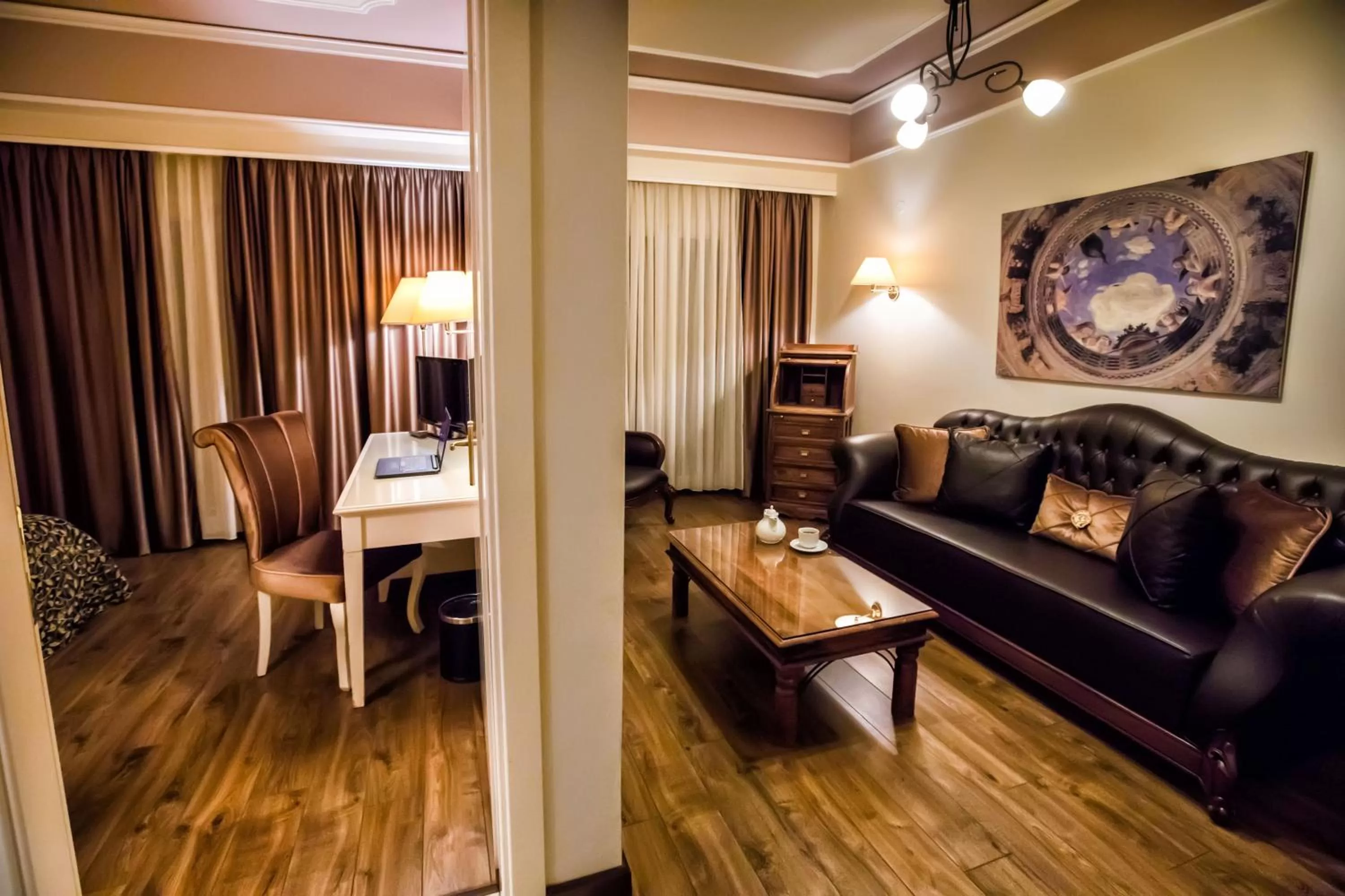 Living room in Kouros Hotel