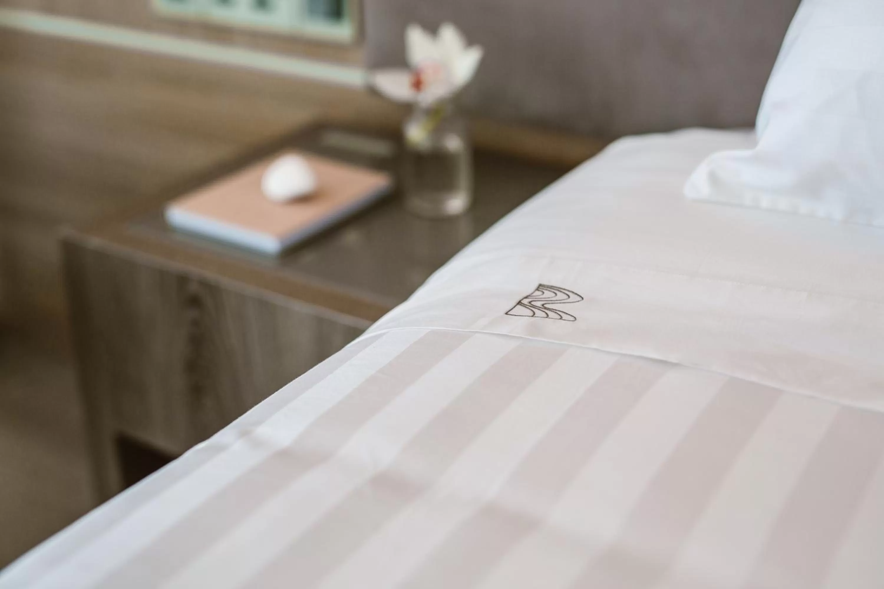 Bedroom, Bed in Lebay Beach Hotel