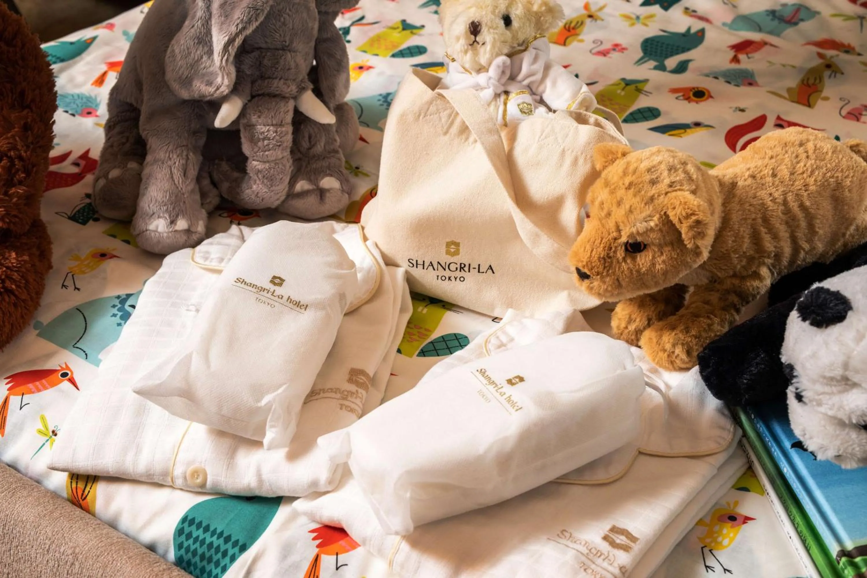 Photo of the whole room in Shangri-La Tokyo