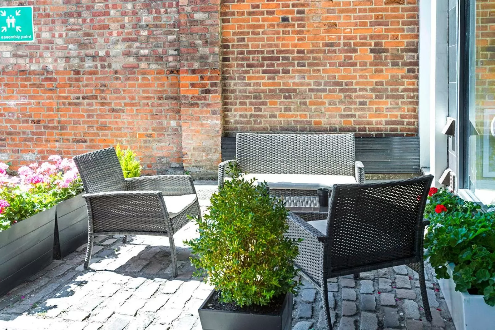 Patio in Hotel Shepherds Bush London