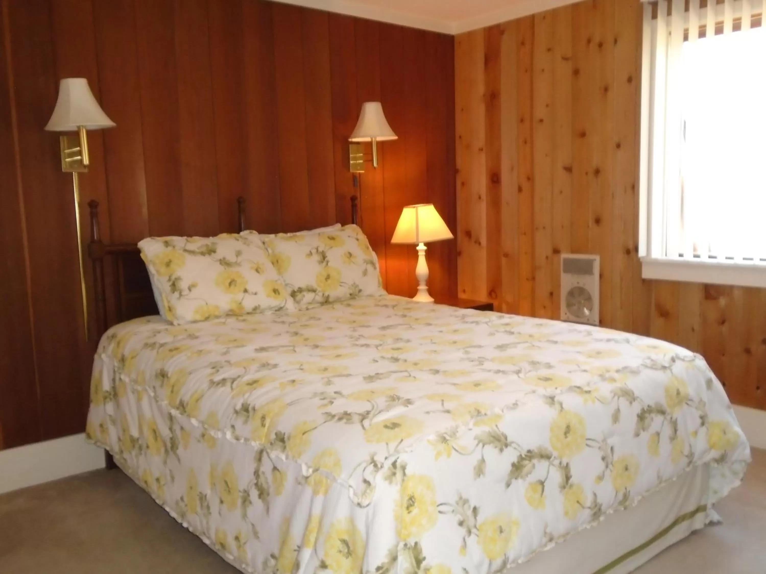 Bed in Cedar Village Condominiums