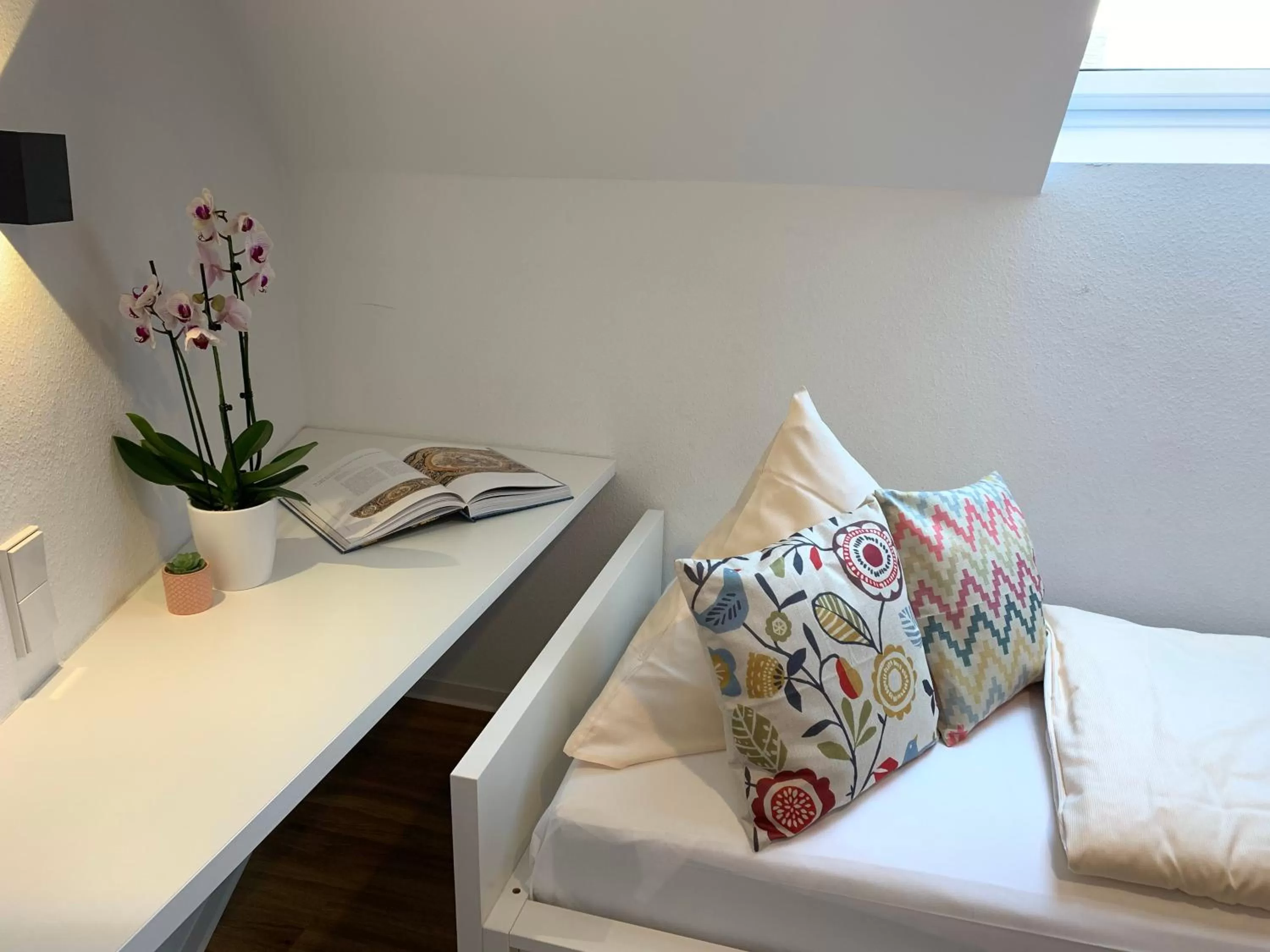 Bed in Hotel B54 Heidelberg City