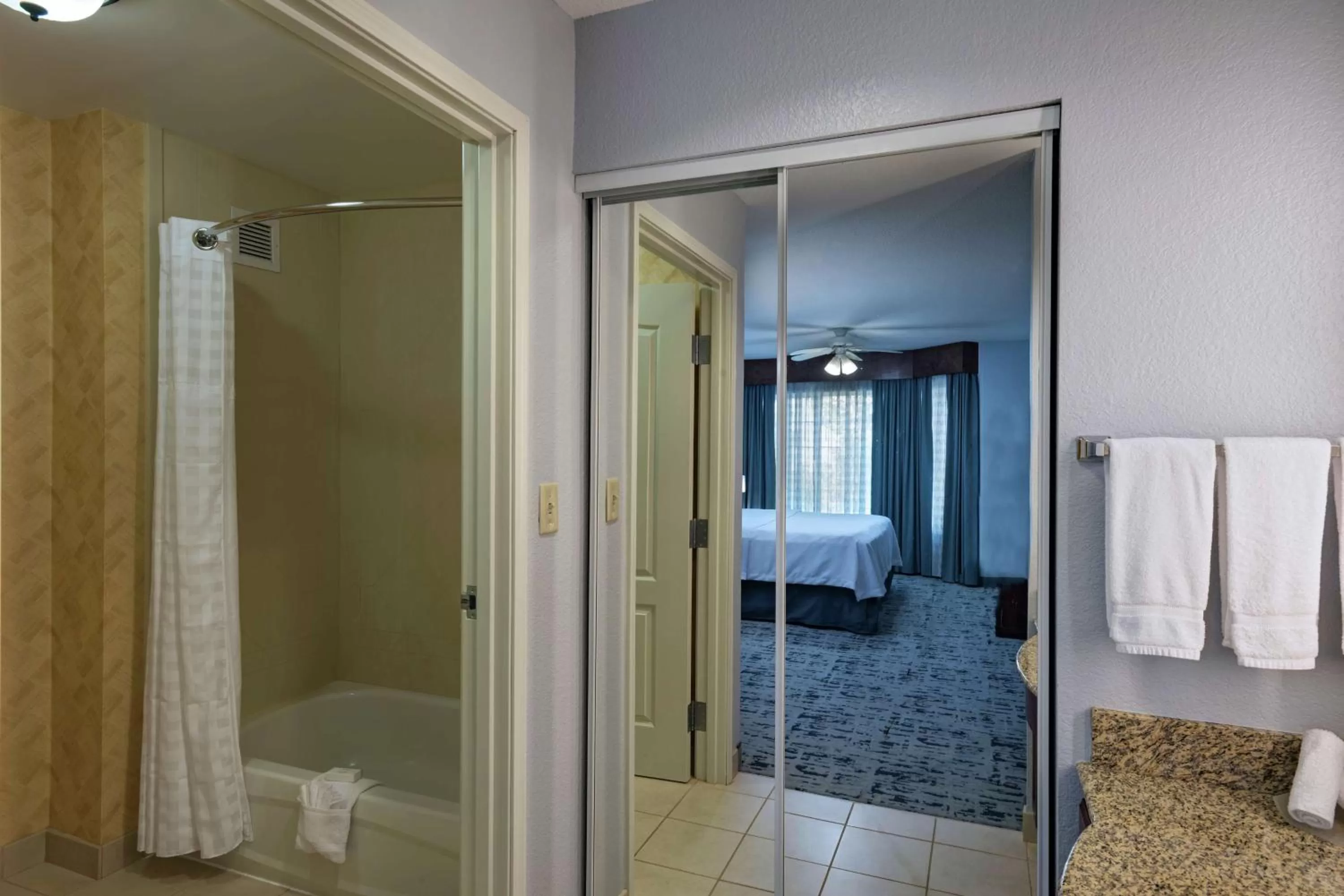 Bathroom, Bed in Homewood Suites by Hilton Fort Collins