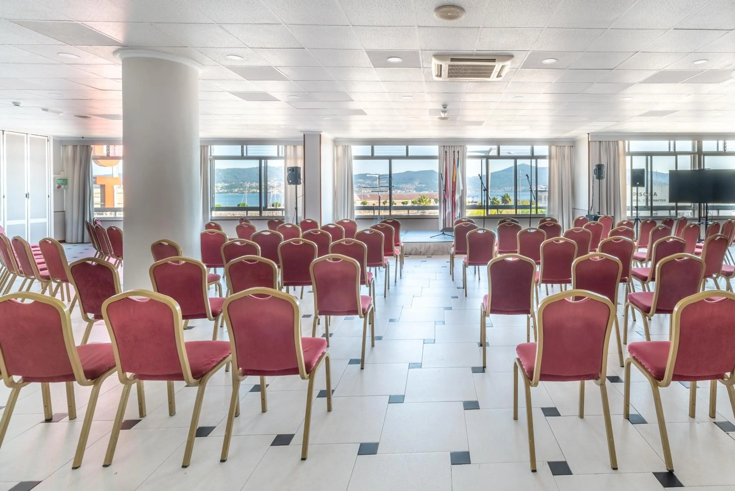 Meeting/conference room in Hotel Bahía de Vigo
