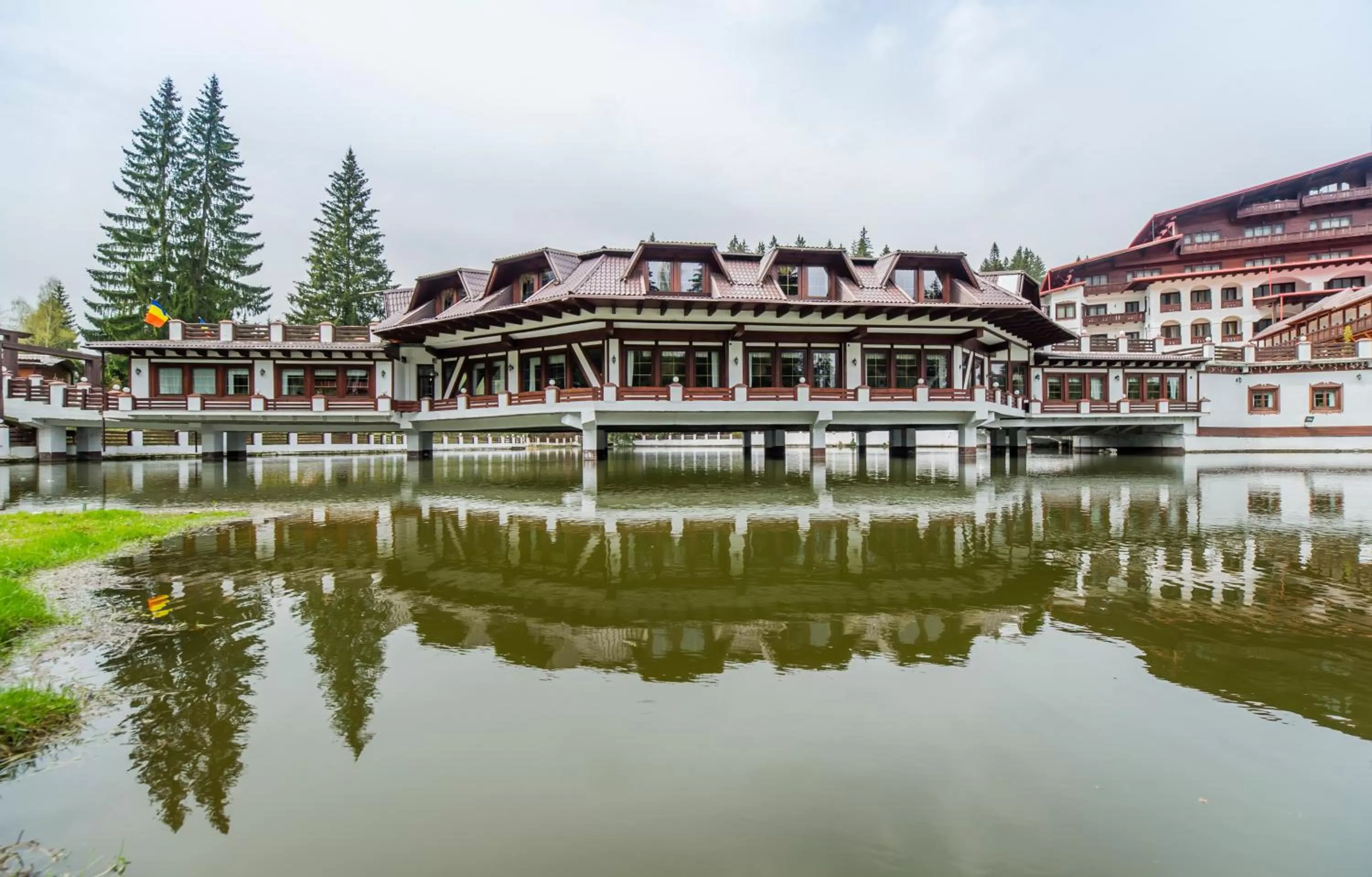 Facade/entrance in Aurelius Imparatul Romanilor Hotel & SPA