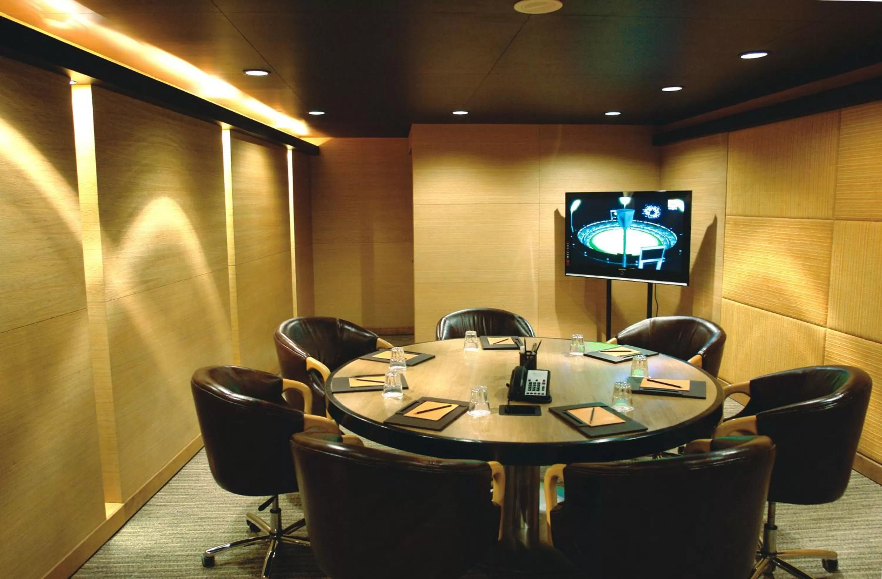 Business facilities in Hotel Sahara Star