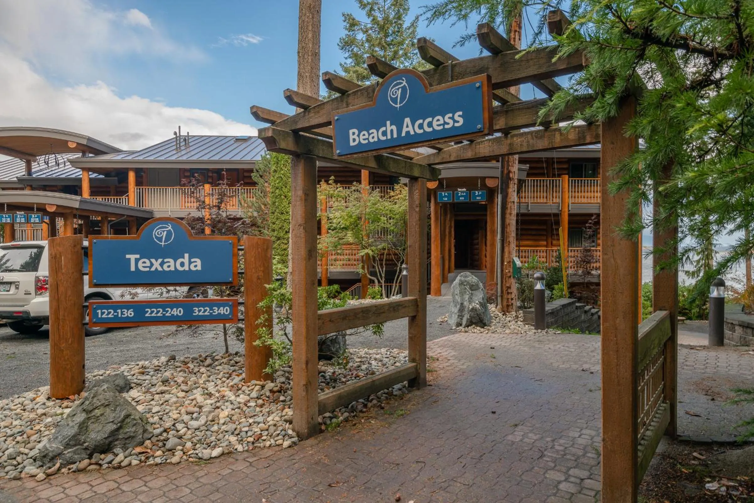 Property building in Tigh-Na-Mara Seaside Spa Resort