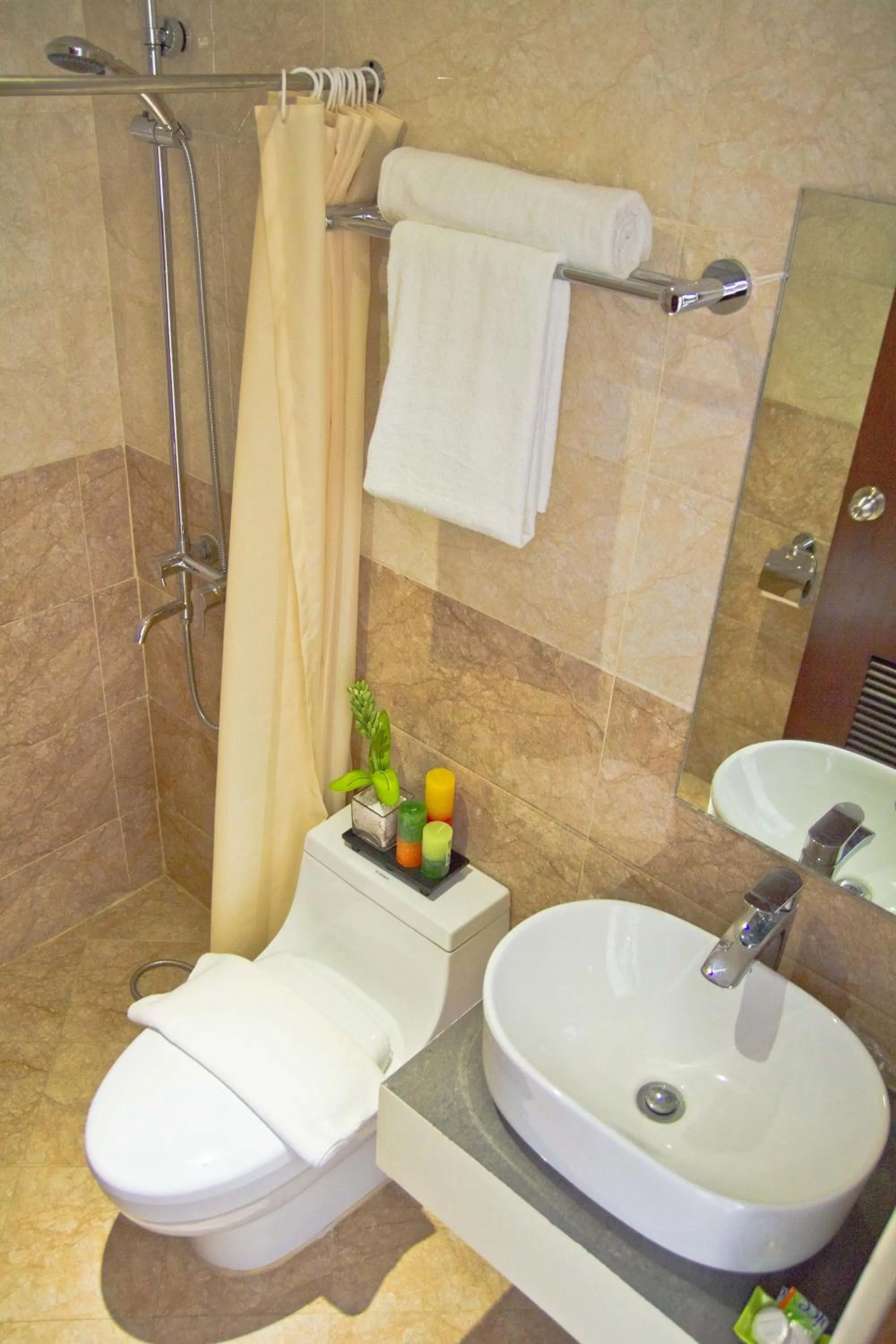 Bathroom in Canberry Hotel