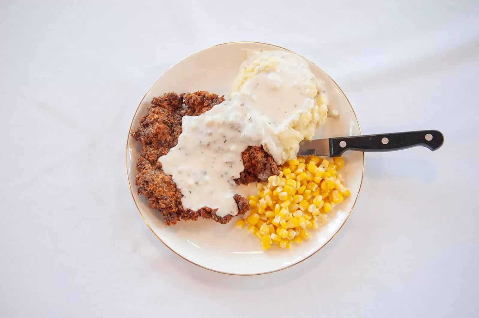 Food and drinks in The Historic Wolf Hotel