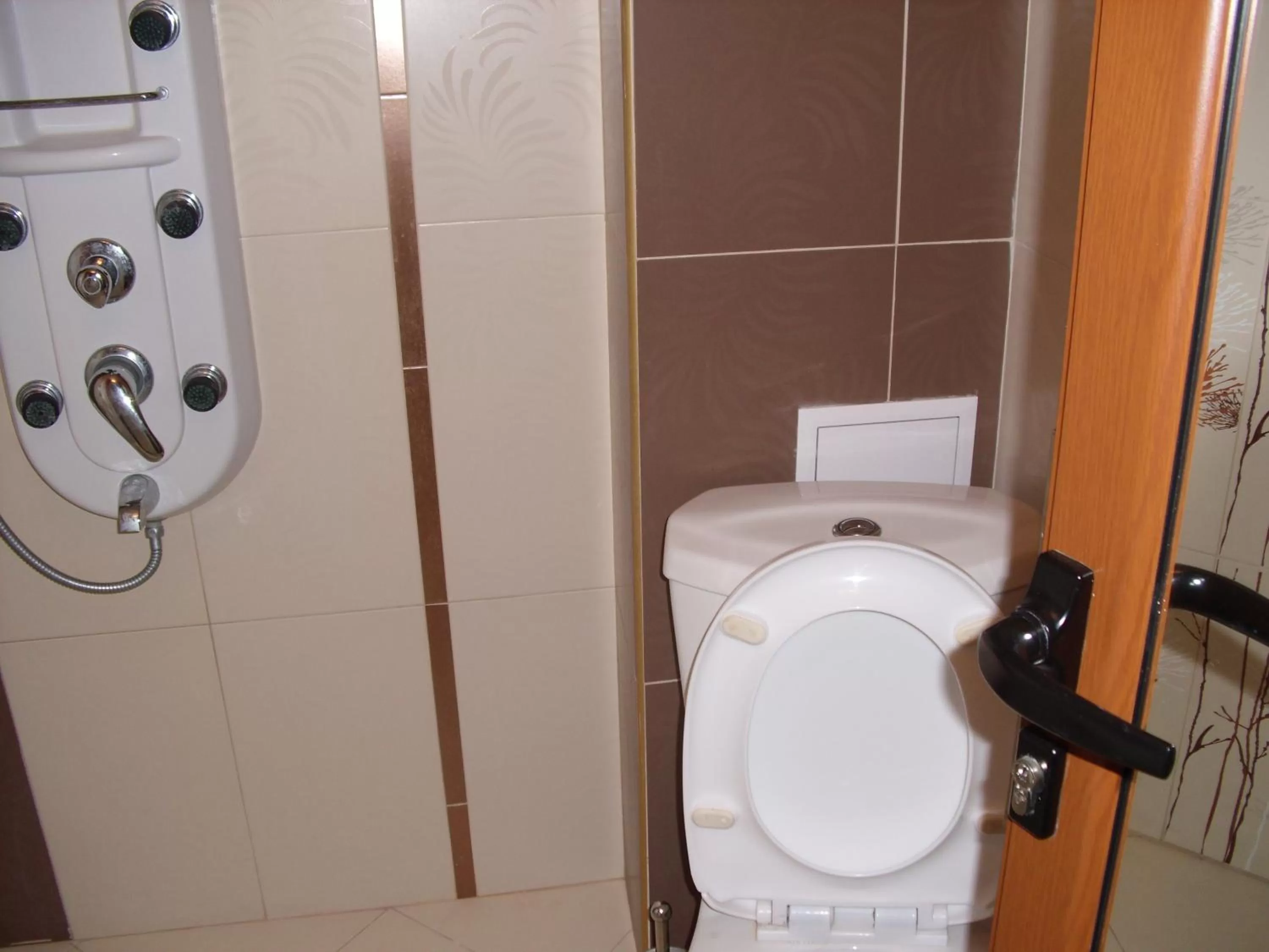 Bathroom in Family Hotel Malibu