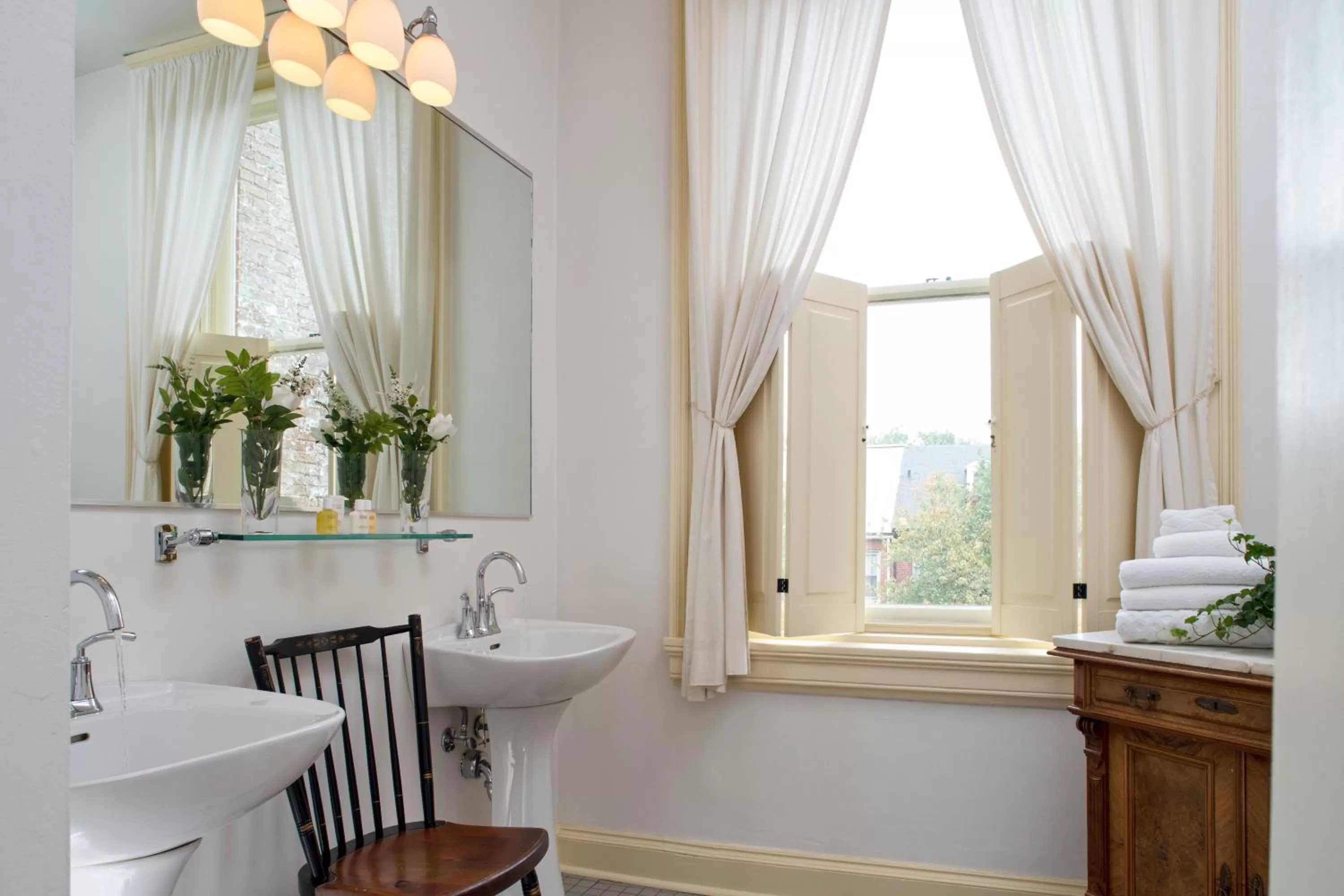 Shower, Bathroom in Rachael's Dowry Bed and Breakfast